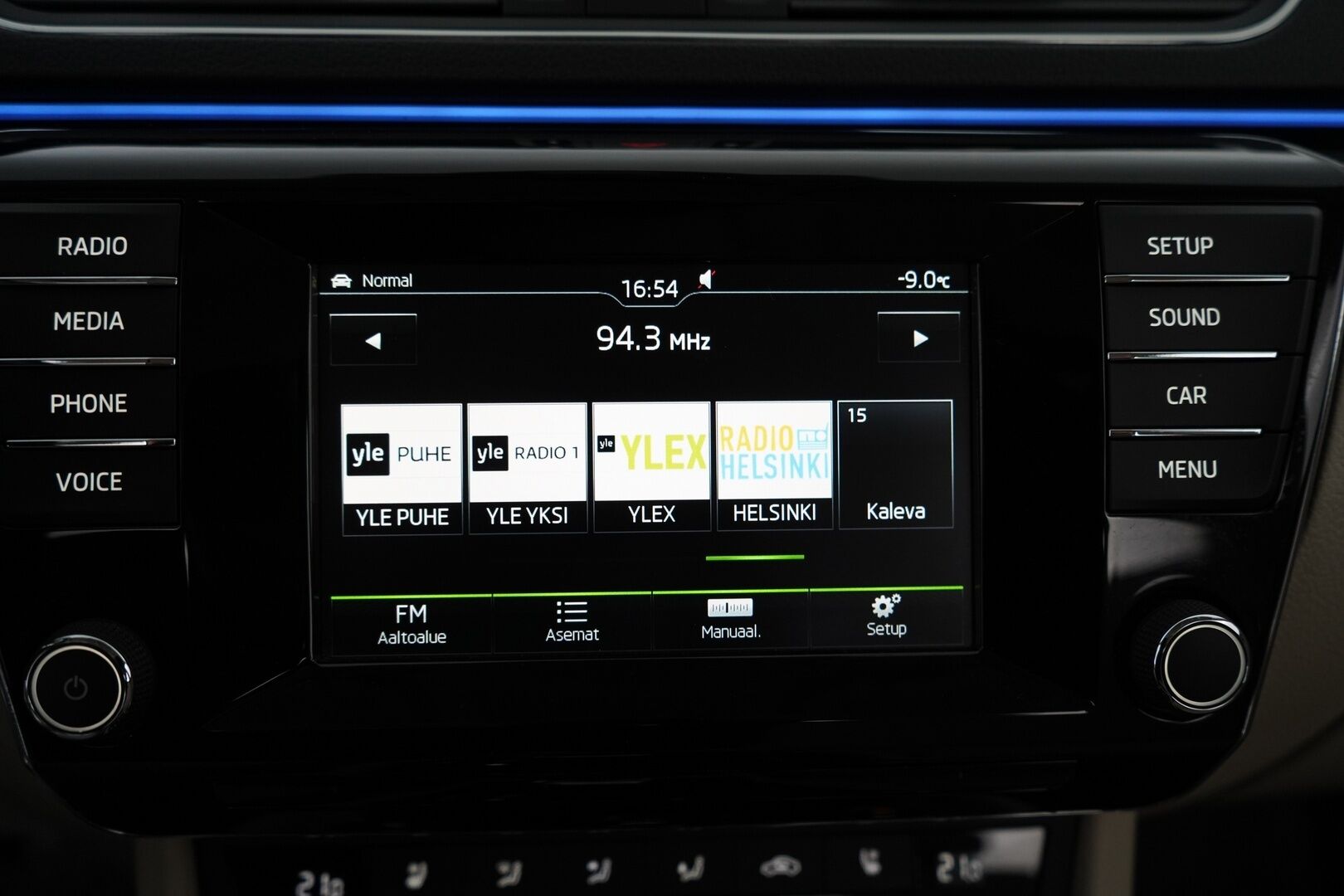 Skoda Superb 2016 2,0 TDI 190 4x4 L&K DSG Autom. *Ilmastoidut penkit muistilla / Webasto / ACC / Koukku / Kamera / Canton* - Kahdet renkaat vanteilla / Juuri katsastettu / L&K / Neliveto - HULLUT AVAJAISHULINAT KORKOTARJOUS 3,29 %