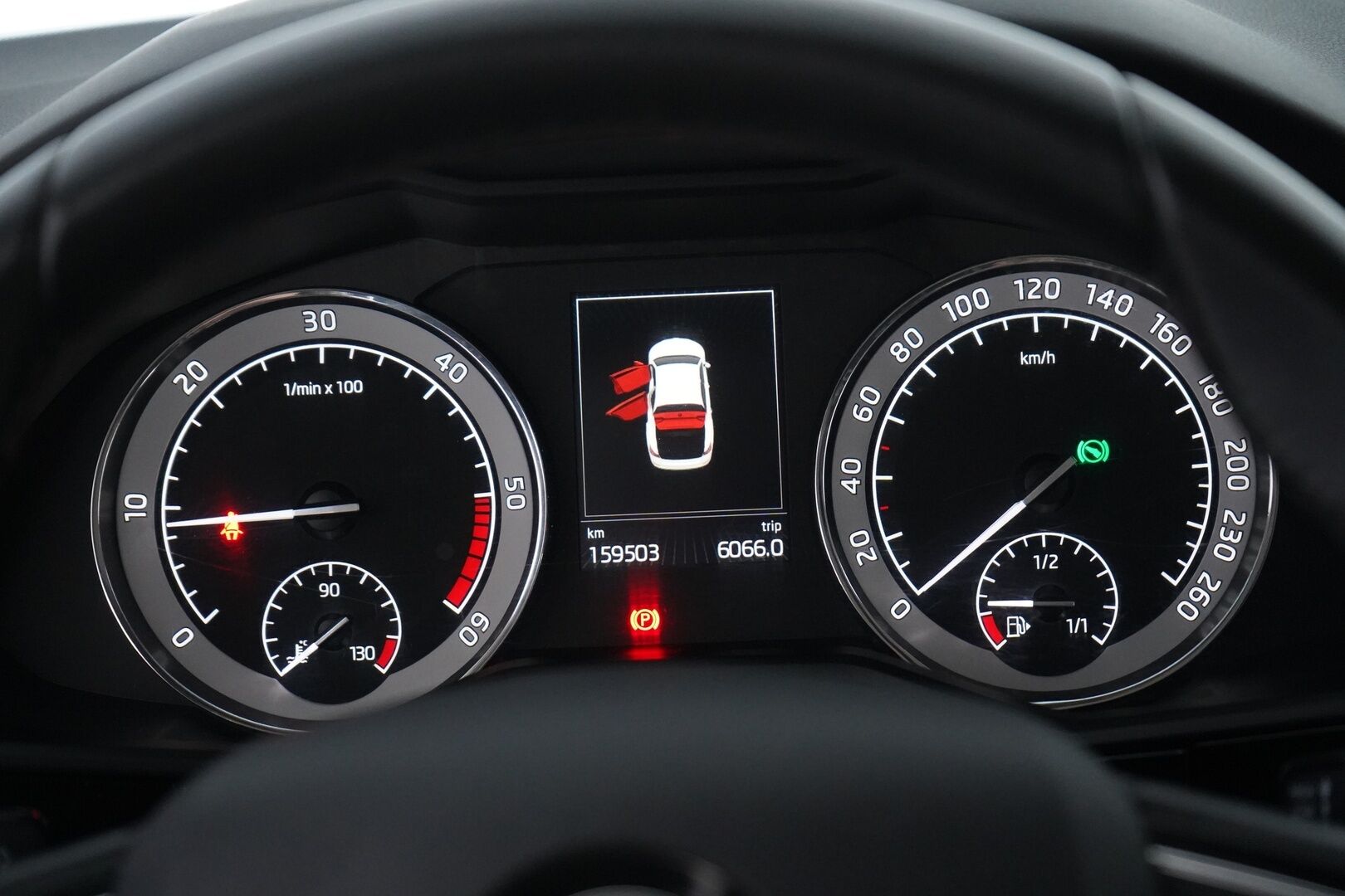 Skoda Superb 2016 2,0 TDI 190 4x4 L&K DSG Autom. *Ilmastoidut penkit muistilla / Webasto / ACC / Koukku / Kamera / Canton* - Kahdet renkaat vanteilla / Juuri katsastettu / L&K / Neliveto - HULLUT AVAJAISHULINAT KORKOTARJOUS 3,29 %