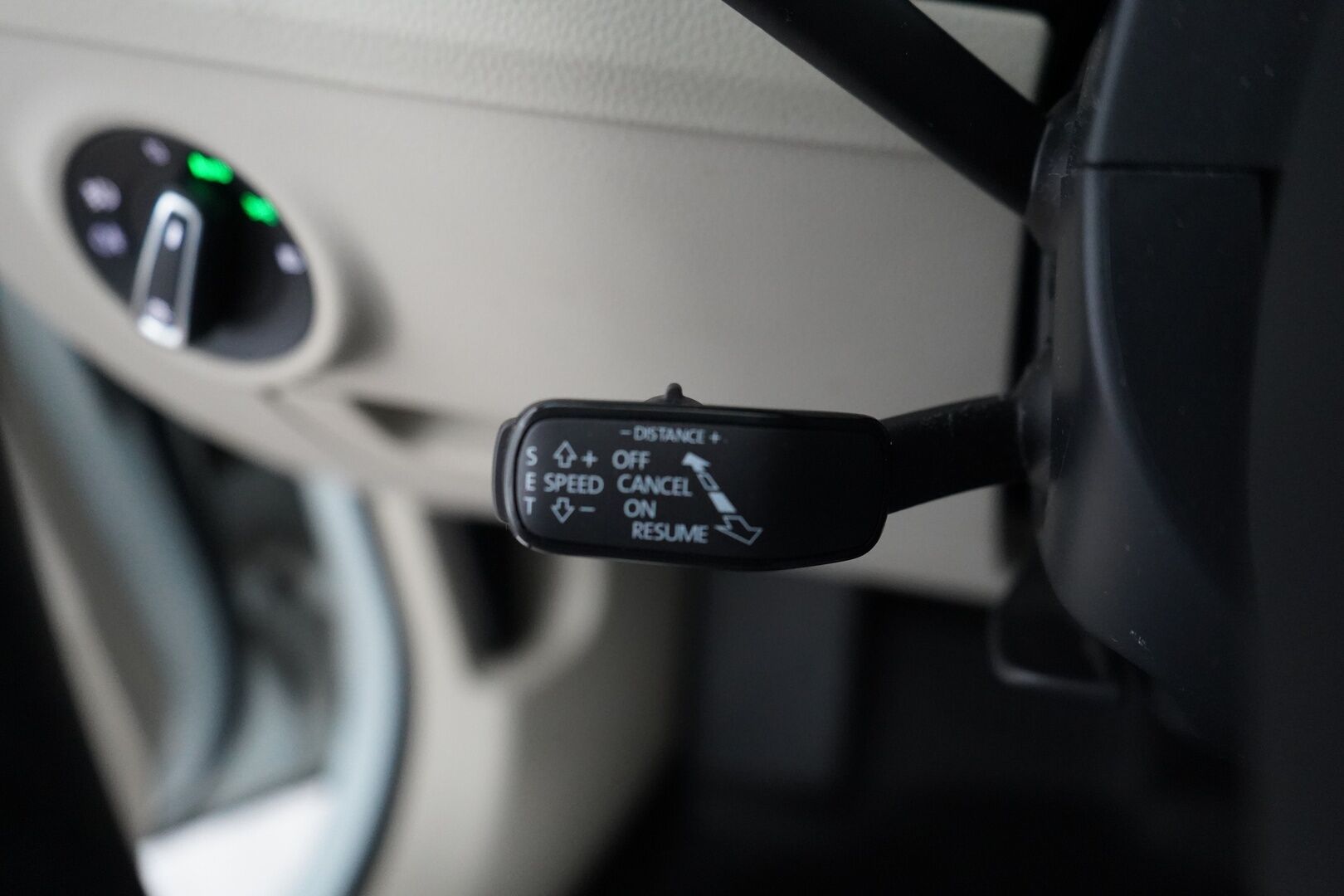 Skoda Superb 2016 2,0 TDI 190 4x4 L&K DSG Autom. *Ilmastoidut penkit muistilla / Webasto / ACC / Koukku / Kamera / Canton* - Kahdet renkaat vanteilla / Fiksut huollot / L&K / Neliveto 