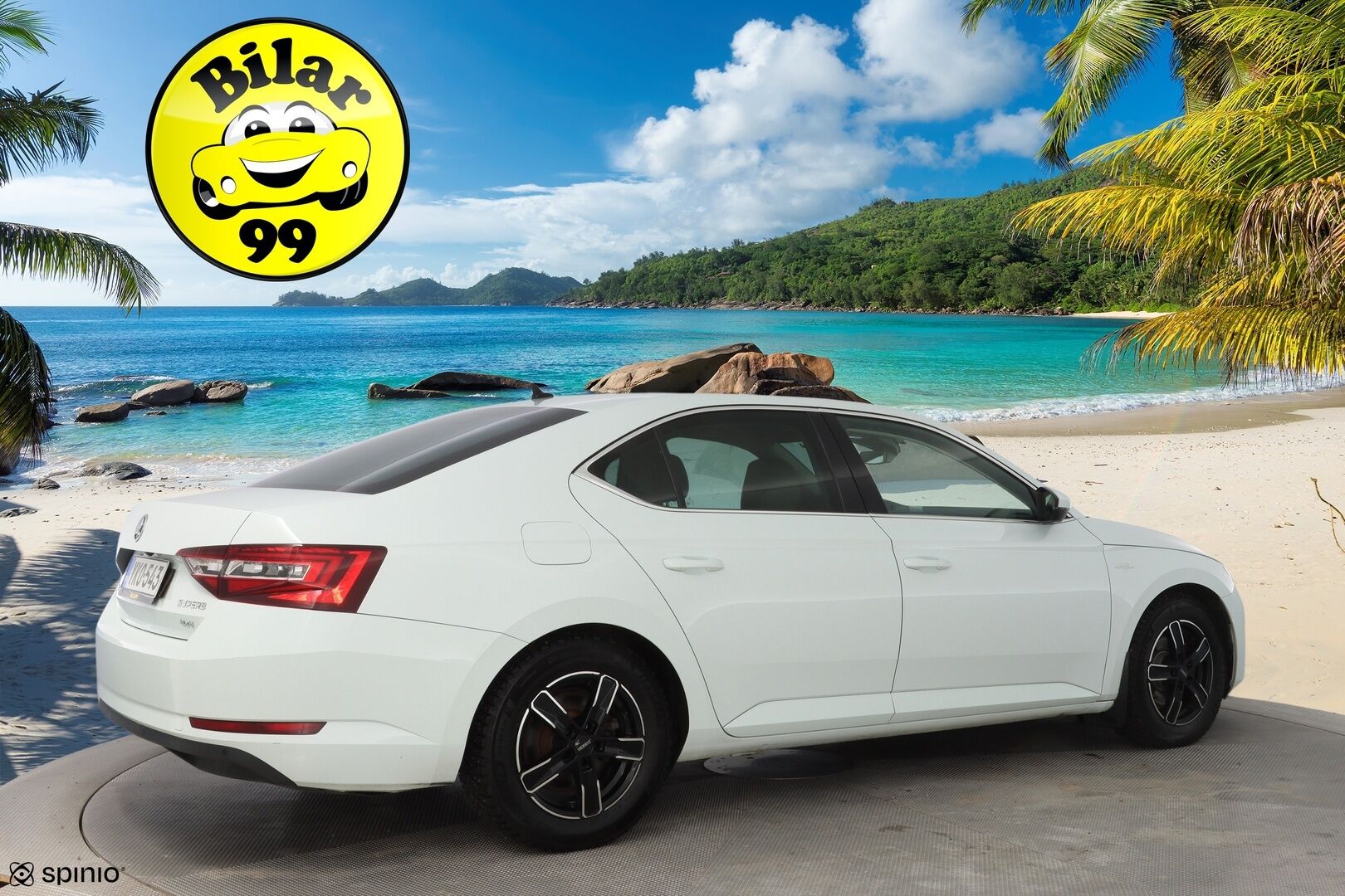 Skoda Superb 2016 2,0 TDI 190 4x4 L&K DSG Autom. *Ilmastoidut penkit muistilla / Webasto / ACC / Koukku / Kamera / Canton* - Kahdet renkaat vanteilla / Fiksut huollot / L&K / Neliveto 