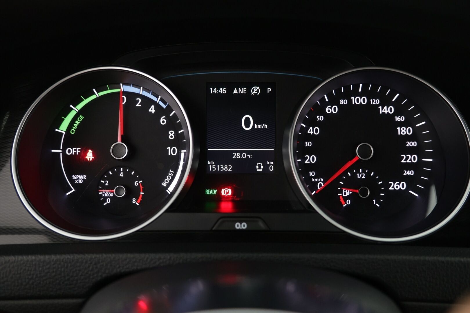 Volkswagen Golf 2015 GTE Plug-In Hybrid 150 kW (204 hv) DSG-automaatti - Adapt. Vak. / Kaistavahti / P. Tutkat / Discover Pro / Esilämmitys!