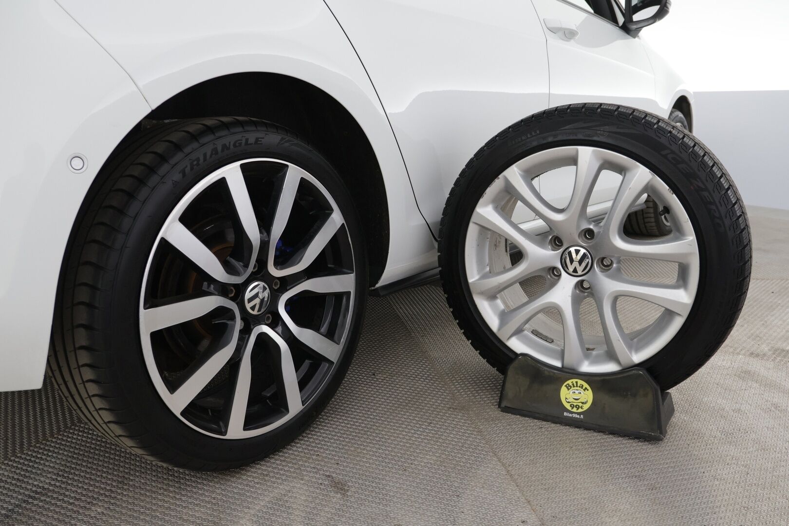 Volkswagen Golf 2015 GTE Plug-In Hybrid 150 kW (204 hv) DSG-automaatti - Adapt. Vak. / Kaistavahti / P. Tutkat / Discover Pro / Esilämmitys!