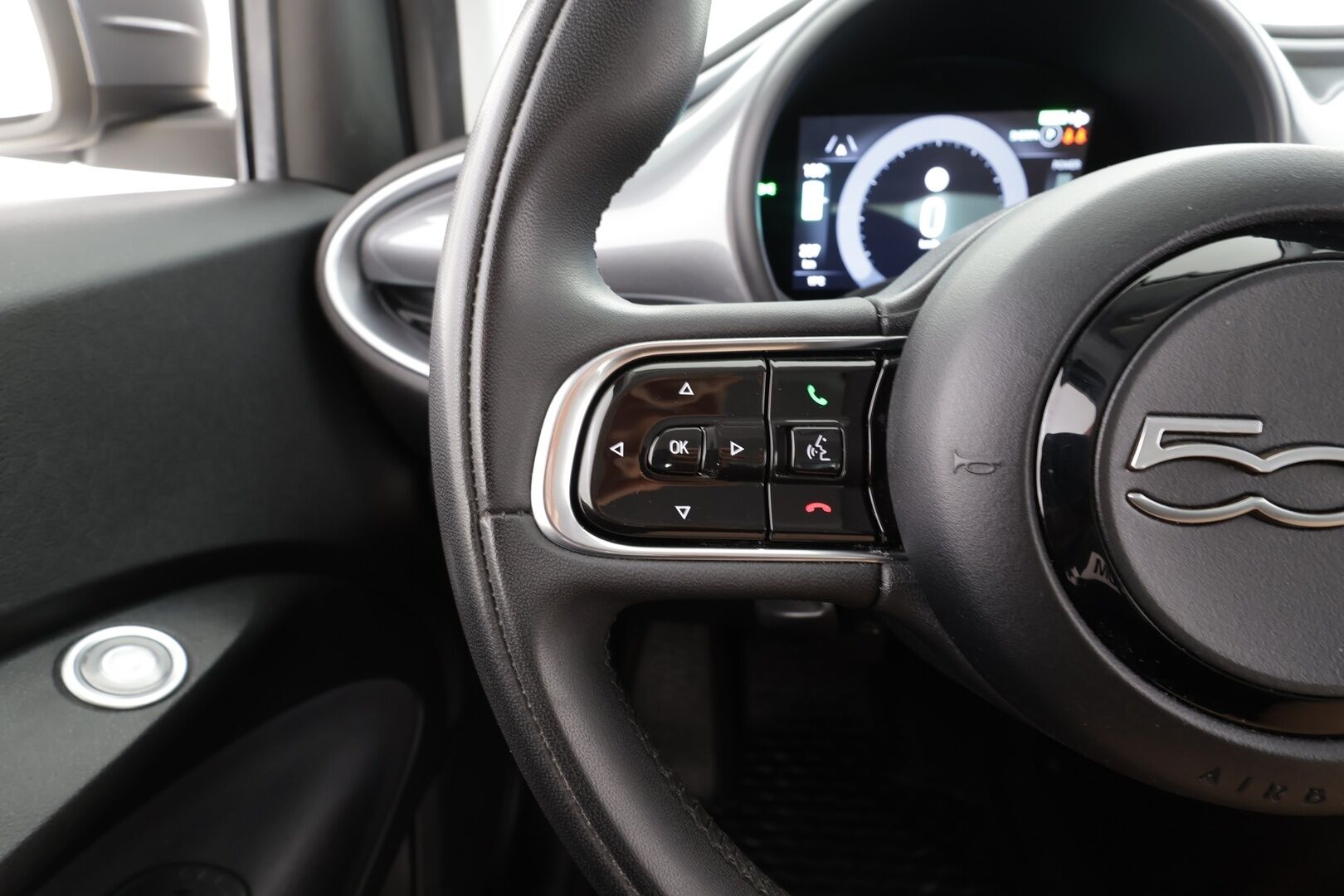 Fiat 500e 2022 Icon 3+1 118hv 42kWh - | P.Kamera | Kaistavahti | Navi | Vakkari | Digimittaristo | Apple&Android | Keyless | Suomi-auto | Kahdet renkaat |
