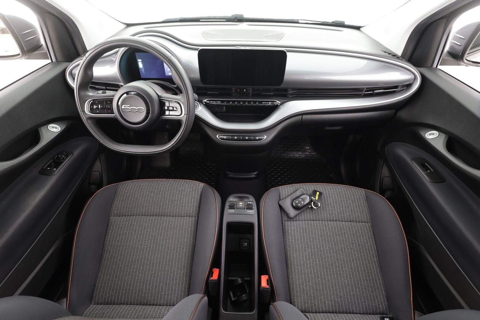 Fiat 500e 2022 Icon 3+1 118hv 42kWh - | P.Kamera | Kaistavahti | Navi | Vakkari | Digimittaristo | Apple&Android | Keyless | Suomi-auto | Kahdet renkaat |