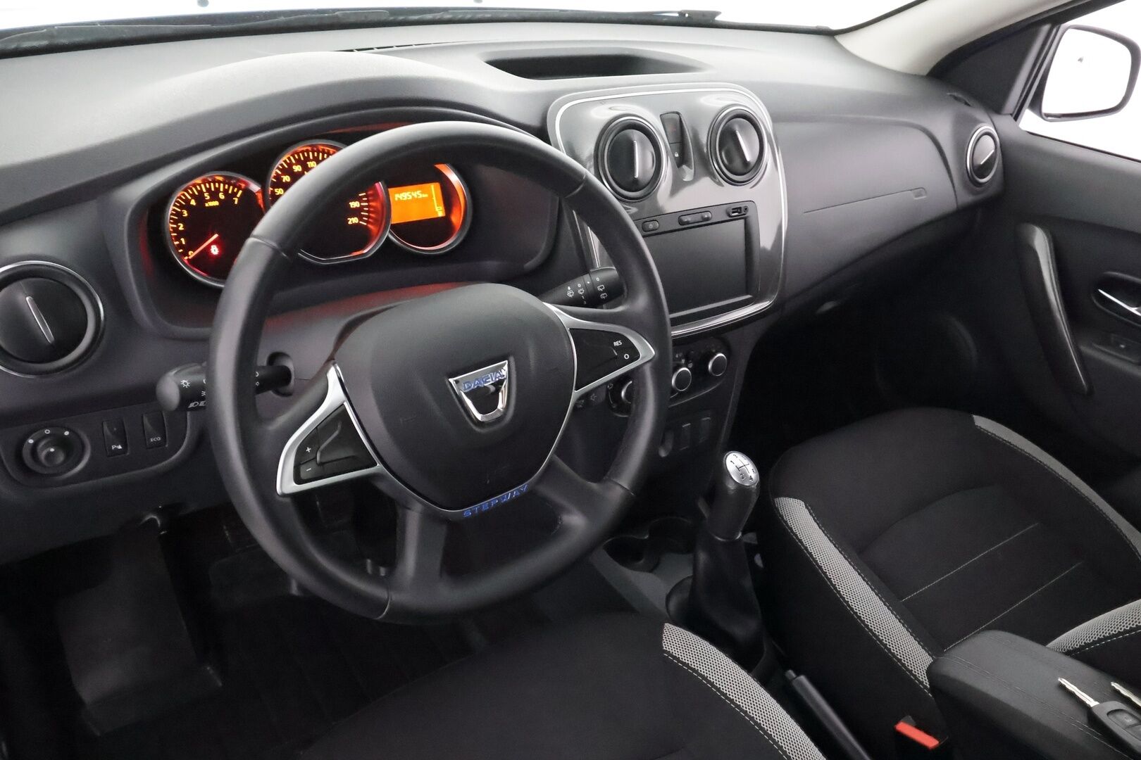 Dacia Logan MCV 2020 Stepway 10 TCe 90 - | P.Kamera | Lohkolämmitin | Vakkari | Navi | Bluetooth | 1-om Suomi-auto | Kahdet renkaat | - KORKO VAIN 3,99 %