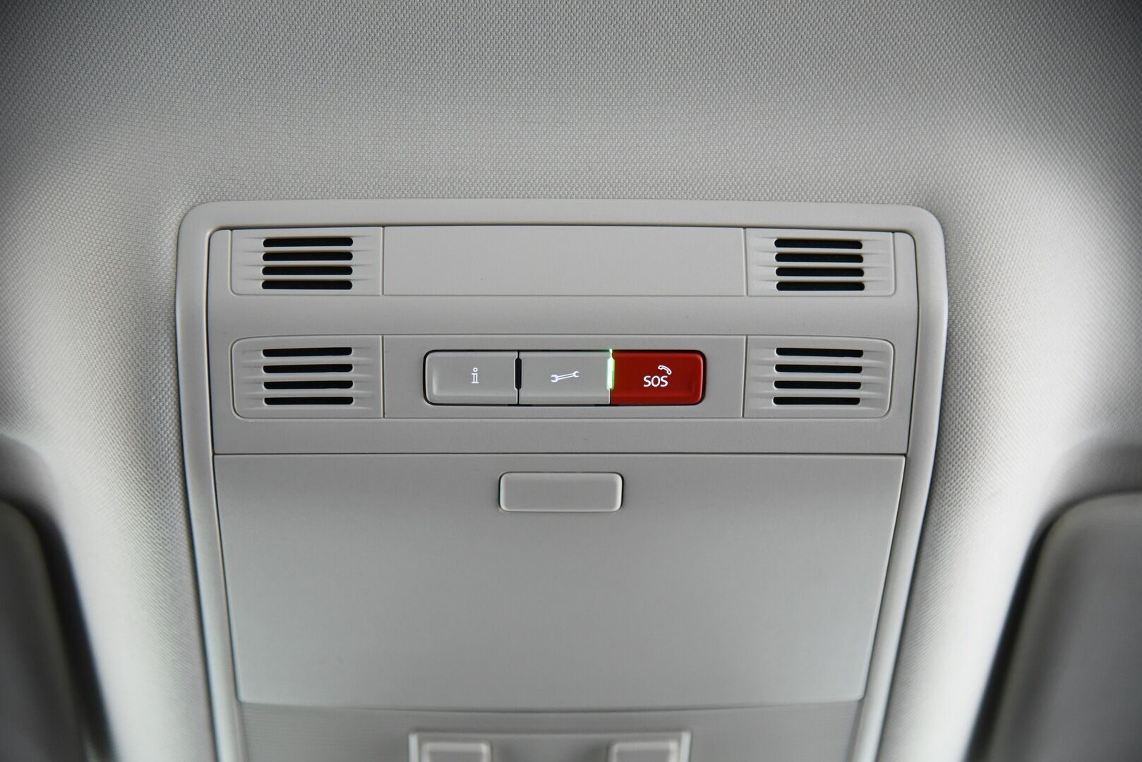 Volkswagen Passat 2018 Variant GTE Plug-In Hybrid 160 kW (218 hv) DSG-aut / Koukku / Webasto / ACC / P-kamera / App Connect - Uudemmalla keskinäytöllä / Jakopää vaihdettu -24 & 01/26 huollettu! 