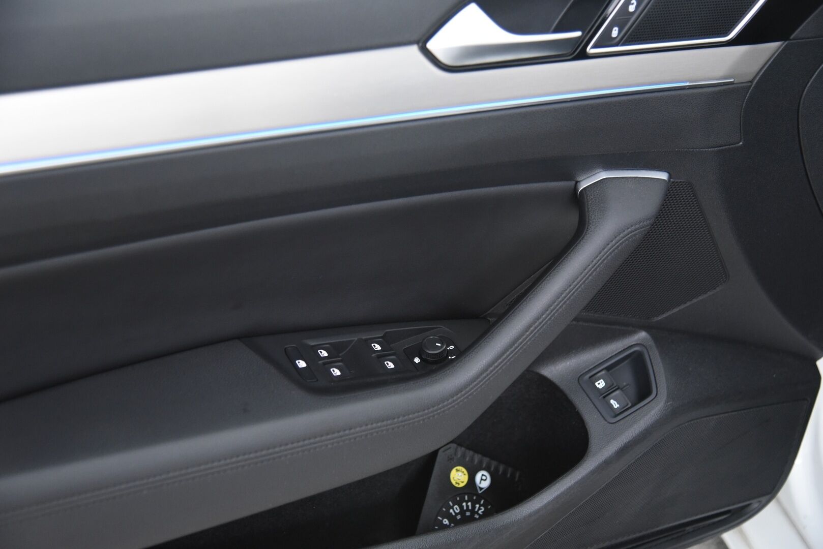 Volkswagen Passat 2018 Variant GTE Plug-In Hybrid 160 kW (218 hv) DSG-aut / Koukku / Webasto / ACC / P-kamera / App Connect - Uudemmalla keskinäytöllä / Jakopää vaihdettu -24 & 01/26 huollettu! 