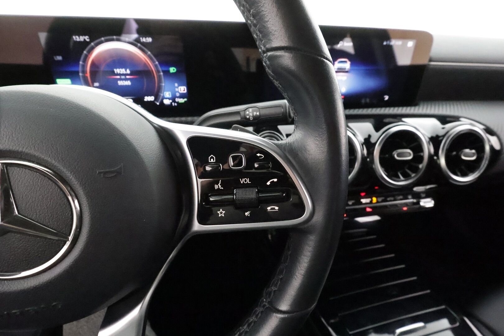 Mercedes-Benz A 2021 250 e A Business Style Edition EQ Power * Distronic Pro / Puolinahat / LED / Navi / P.kamera / Kaistavahti * - Suomi-auto / Kahdet renkaat aluvanteilla / Merkkihuollettu