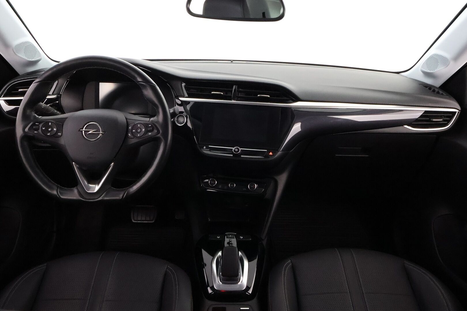 Opel Corsa-e 2020 5-ov Executive 136 automaatti * Lämpöpumppu / Adapt.Vakkari / Nahkasisusta / LED / BLIS / 360-Kamera - Supervarusteet / Suomiauto / Juuri tullut Tampereelle! - HULLUT JOULUT KORKOTARJOUS 2,49% 