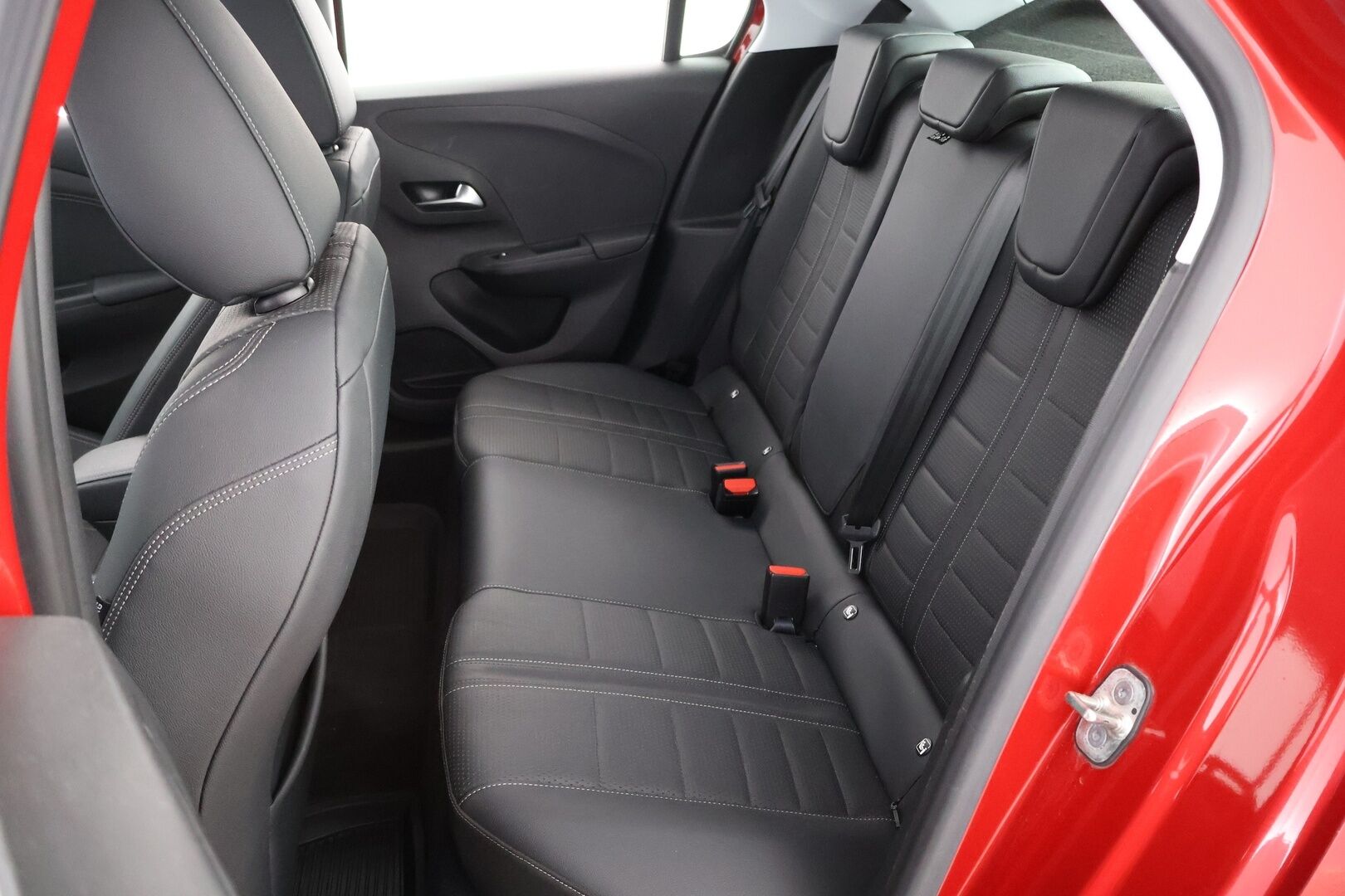 Opel Corsa-e 2020 5-ov Executive 136 automaatti * Lämpöpumppu / Adapt.Vakkari / Nahkasisusta / LED / BLIS / 360-Kamera - Supervarusteet / Suomiauto / Juuri tullut Tampereelle! - HULLUT JOULUT KORKOTARJOUS 2,49% 