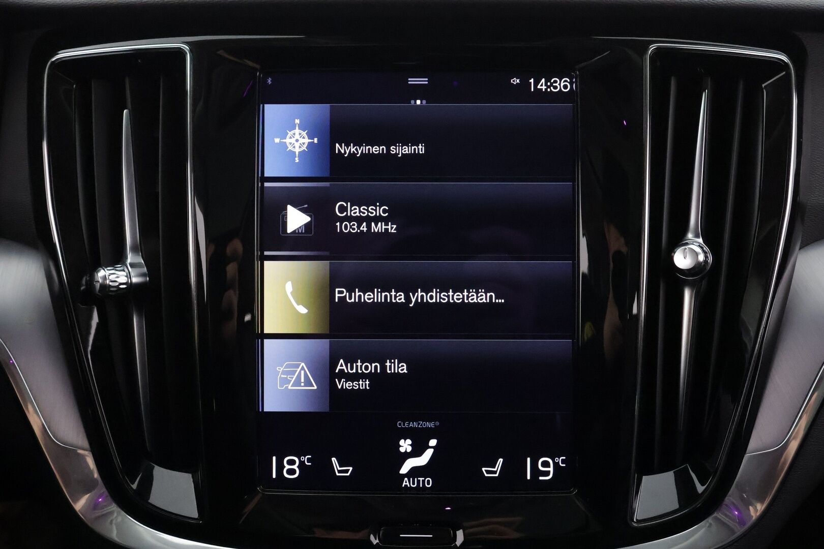 Volvo V60 2021 T6 TwE AWD Business Inscription Expression aut * Panorama / ACC / Full-LED / P.kamera / Sportpenkki Muistilla * - Webasto / Koukku / 1-om Suomi-auto / 2x Latauskaapelit / Kahdet renkaat aluvanteilla 