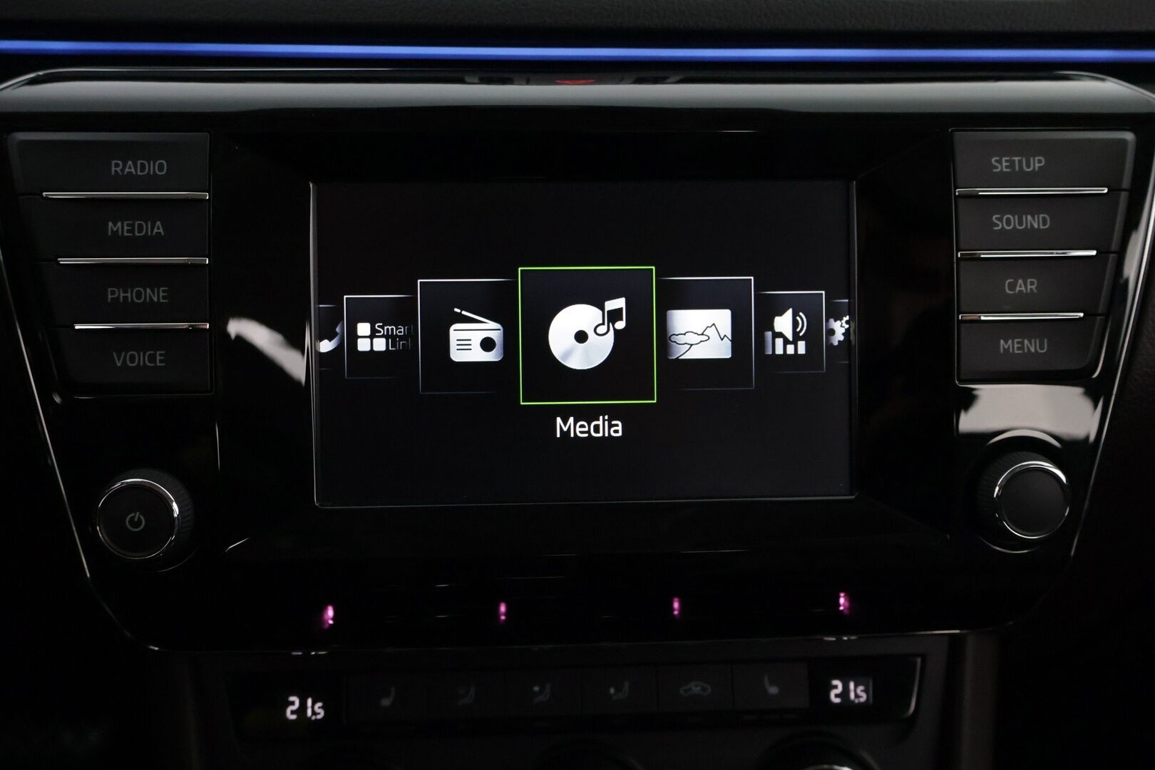 Skoda Superb 2015 2,0 TDI 190 L&K DSG Autom. - Laurin & Klement | Webasto | Adapt.vakkari | Canton | Vetokoukku | Nahkasisusta | Muistipenkki | LED | Juuri saapunut!