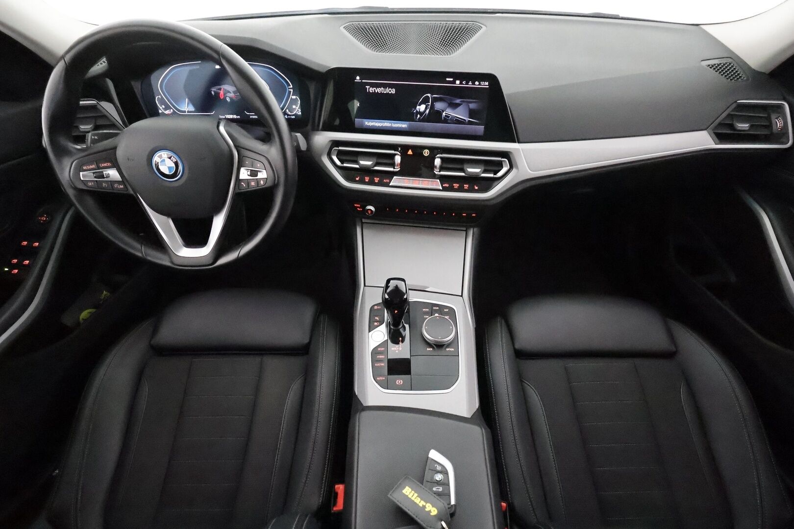 BMW 320 2022 G21 Touring 320e xd Charged Edition ** P.Tutkat / LED-valot / Sporttipenkit / Koukku / Navi / Kaistavahti / Keyless ** - 1.Om Suomi-auto / Merkkihuollettu / 2x Renkaat / Akku Kuntotarkistettu!