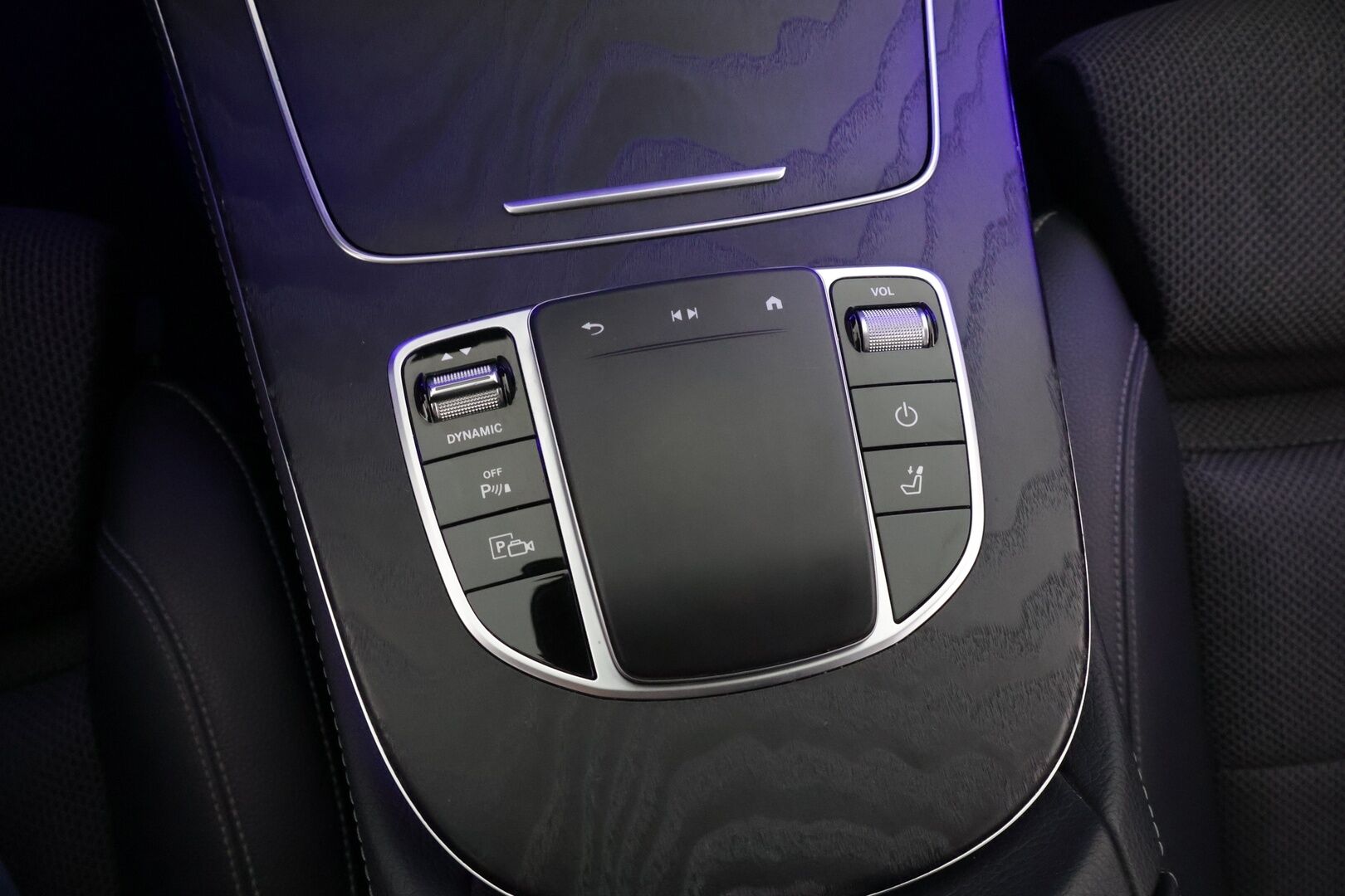 Mercedes-Benz E 2021 300 de T A Business Edition EQ Power *Widescreen / Ambient valot / Burmester äänentoisto!* - 3,99 % KORKOTARJOUS TÄHÄN AUTOON - Kahdet vanteet / Hyvin pidetty / Todella kattavat varusteet!