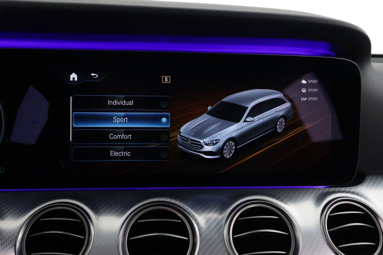Mercedes-Benz E 2021 300 de T A Business Edition EQ Power *Widescreen / Ambient valot / Burmester äänentoisto!* - 3,99 % KORKOTARJOUS TÄHÄN AUTOON - Kahdet vanteet / Hyvin pidetty / Todella kattavat varusteet!