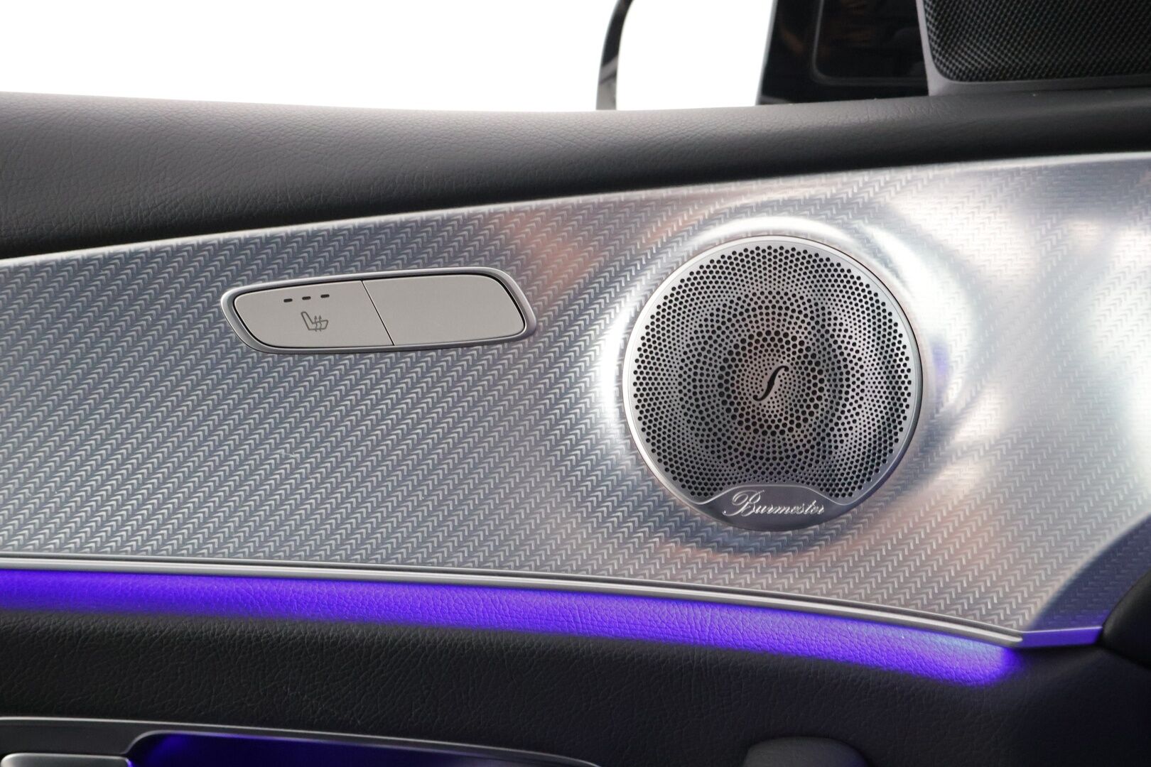 Mercedes-Benz E 2021 300 de T A Business Edition EQ Power *Widescreen / Ambient valot / Burmester äänentoisto!* - 3,99 % KORKOTARJOUS TÄHÄN AUTOON - Kahdet vanteet / Hyvin pidetty / Todella kattavat varusteet!