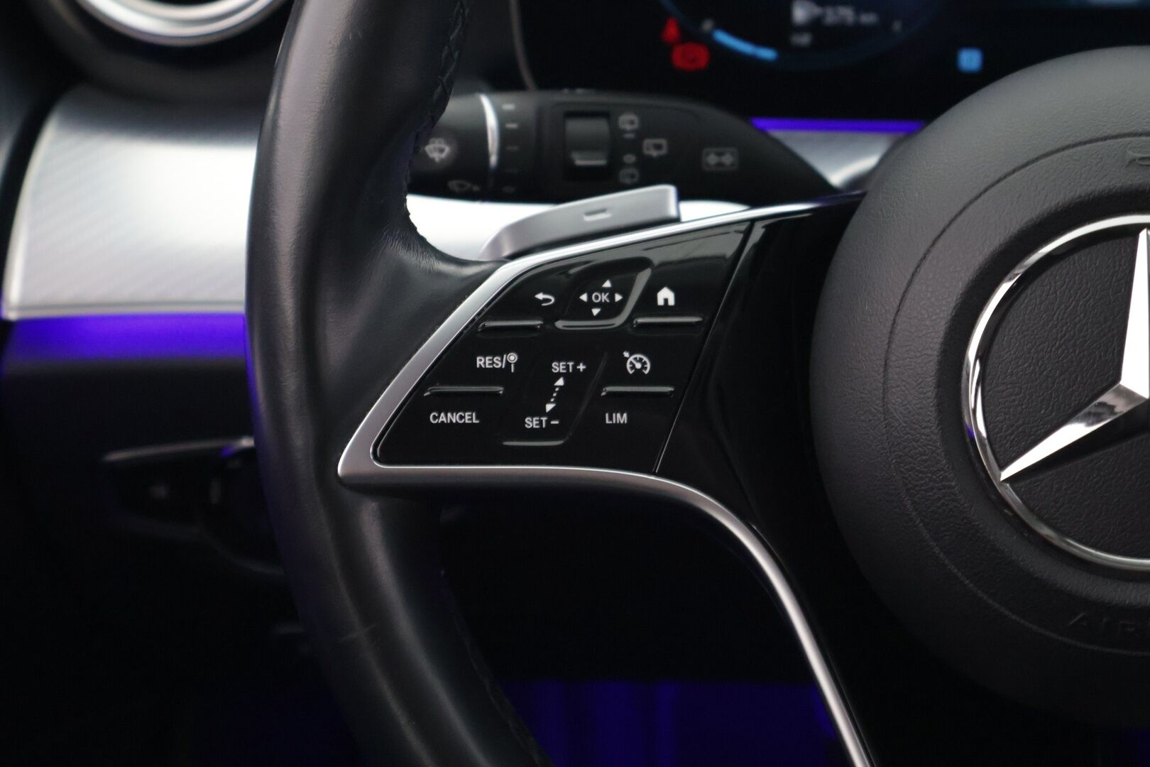 Mercedes-Benz E 2021 300 de T A Business Edition EQ Power *Widescreen / Ambient valot / Burmester äänentoisto!* - 3,99 % KORKOTARJOUS TÄHÄN AUTOON - Kahdet vanteet / Hyvin pidetty / Todella kattavat varusteet!