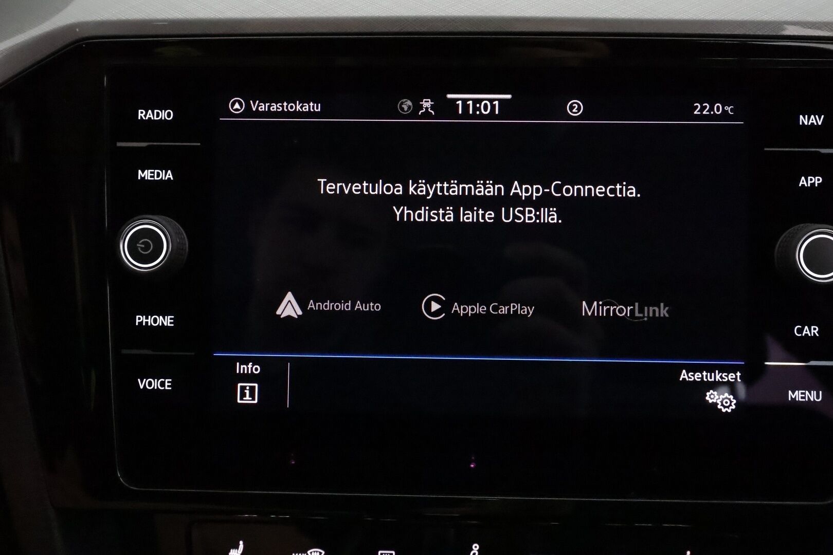 Volkswagen Passat 2022 Variant Comfort Business 2,0 TDI EVO SCR 110 kW DSG **Webasto / Koukku / Adapt.Vakkari / LED / 360° / Navi / Keyless** - 1-om Suomi-auto / Kahdet Renkaat