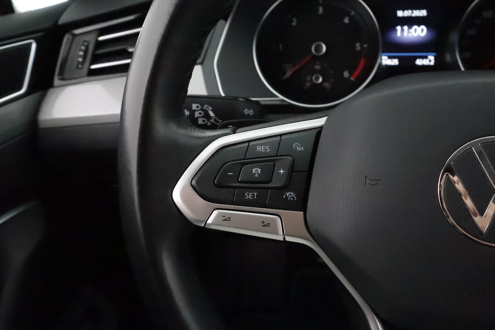 Volkswagen Passat 2022 Variant Comfort Business 2,0 TDI EVO SCR 110 kW DSG **Webasto / Koukku / Adapt.Vakkari / LED / 360° / Navi / Keyless** - 1-om Suomi-auto / Kahdet Renkaat