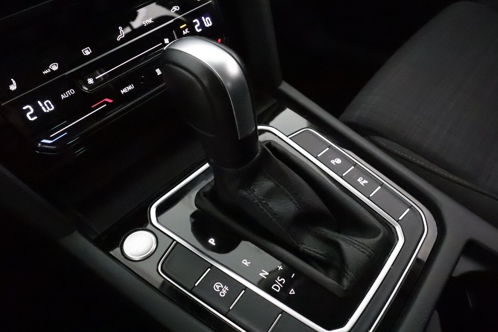 Volkswagen Passat 2022 Variant Comfort Business 2,0 TDI EVO SCR 110 kW DSG **Webasto / Koukku / Adapt.Vakkari / LED / 360° / Navi / Keyless** - 1-om Suomi-auto / Kahdet Renkaat