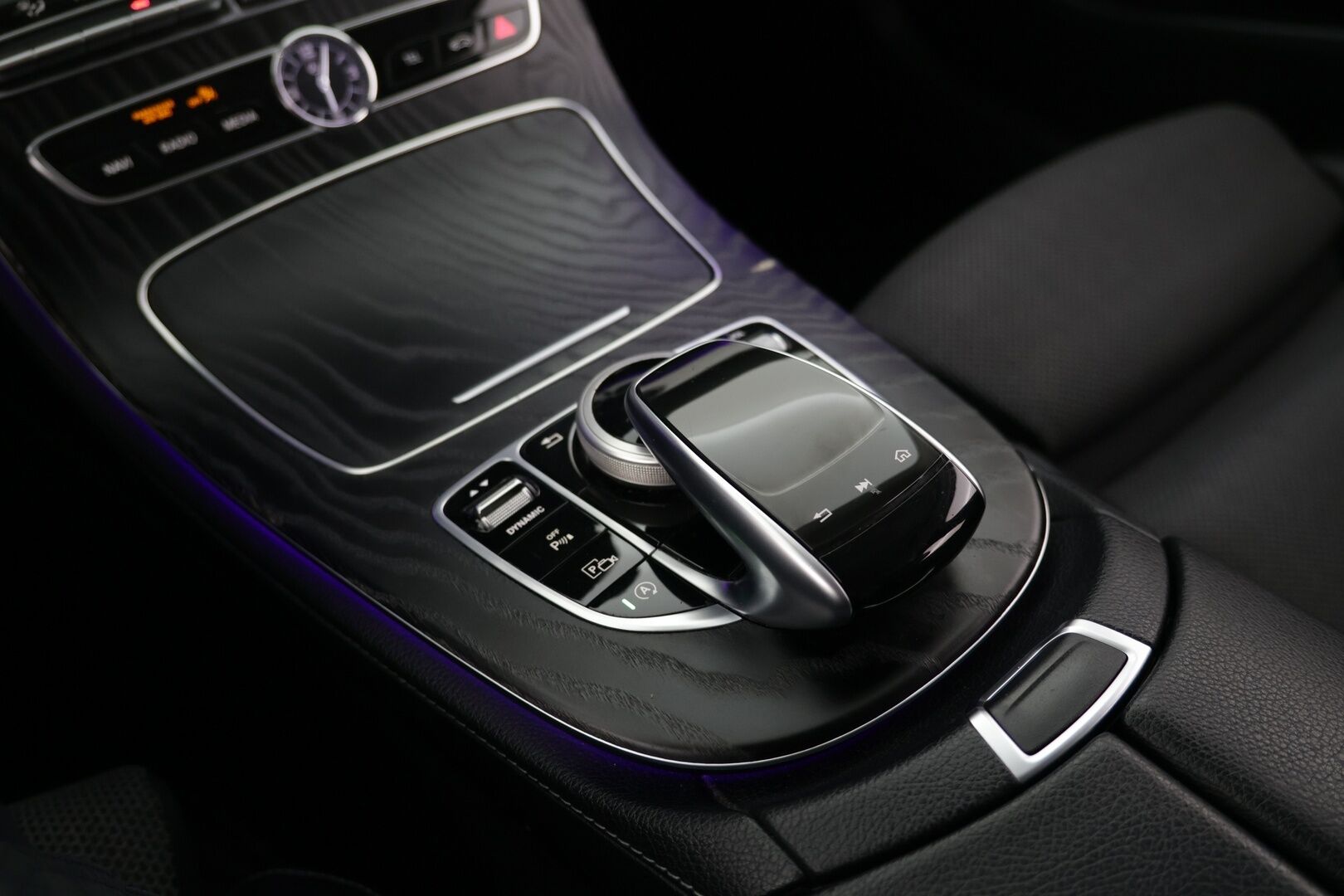 MERCEDES-BENZ E 2019 200 d T A Premium Business - | Widescreen | Burmester | Ambient | P.Kamera |