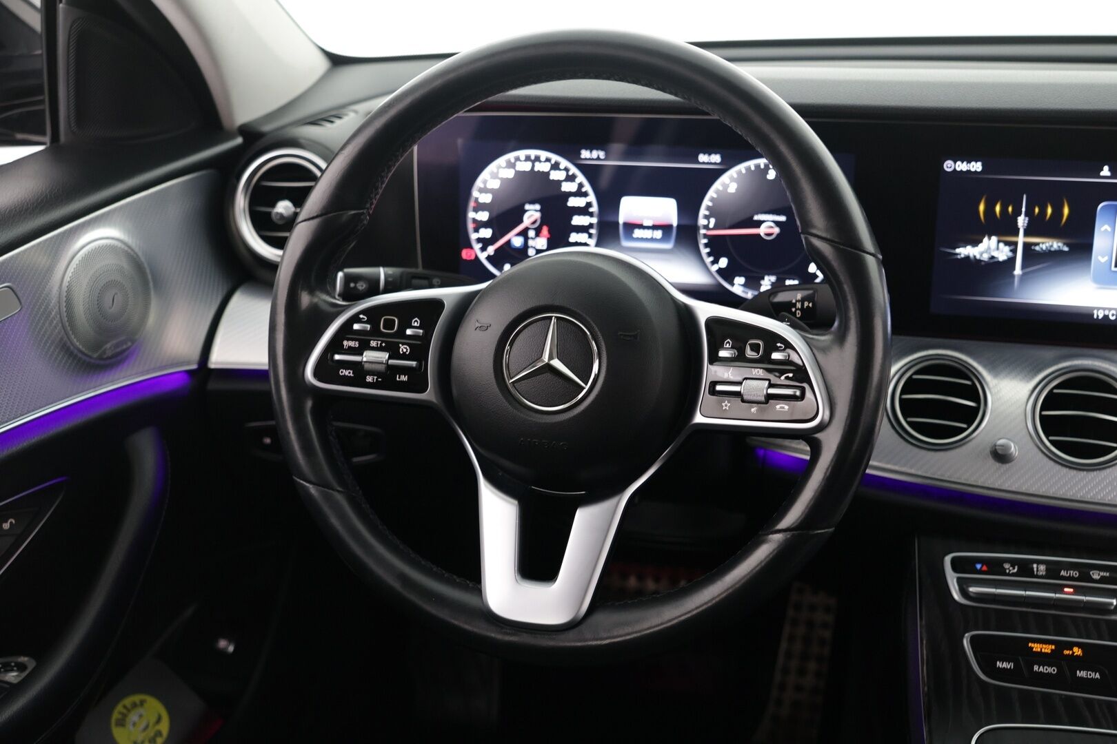 MERCEDES-BENZ E 2019 200 d T A Premium Business / Widescreen / Burmeister / Ambient / P.Kamera / - Hyvin huollettu! / Näyttävä / Kahdet renkaat /