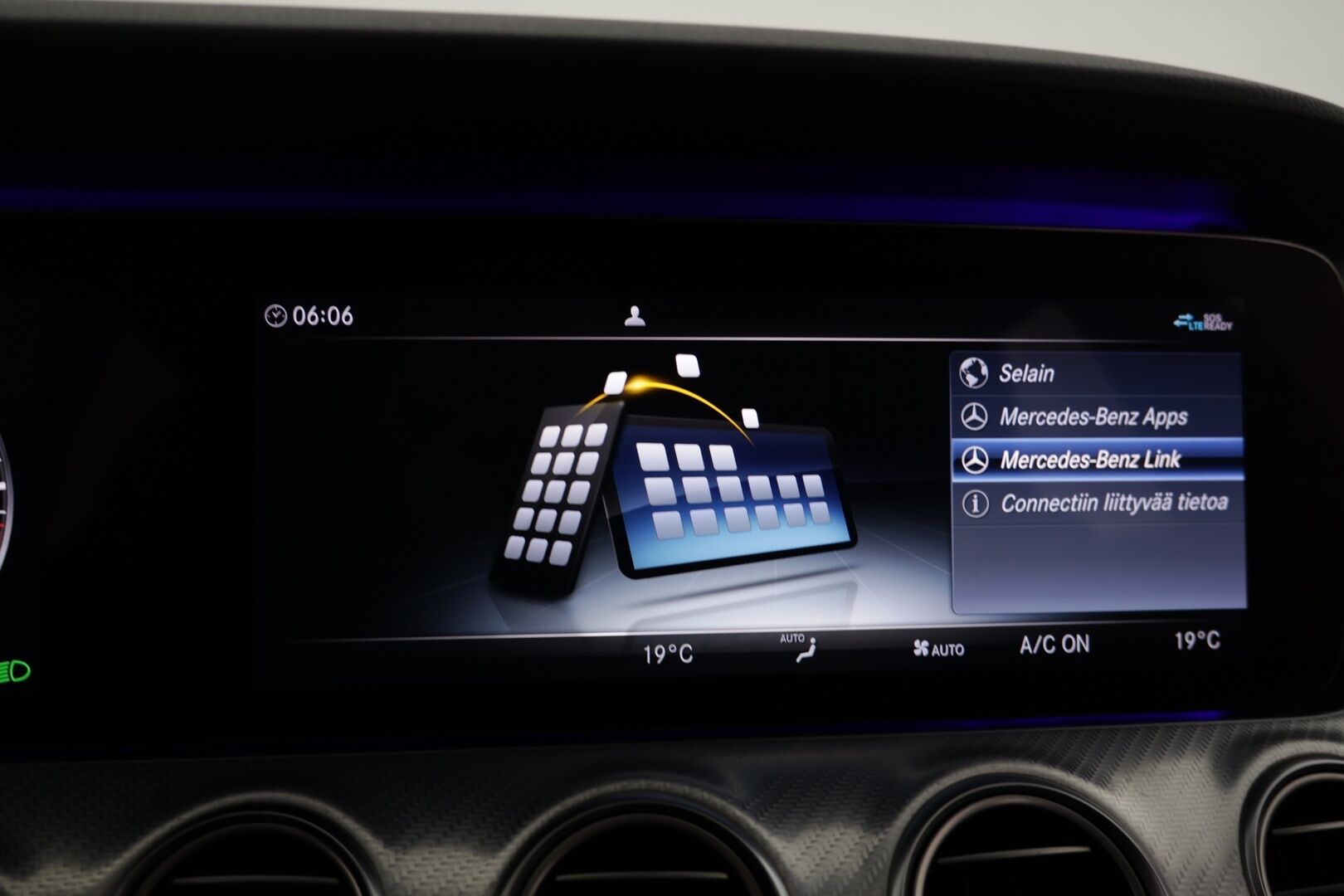 MERCEDES-BENZ E 2019 200 d T A Premium Business / Widescreen / Burmeister / Ambient / P.Kamera / - Hyvin huollettu! / Näyttävä / Kahdet renkaat /