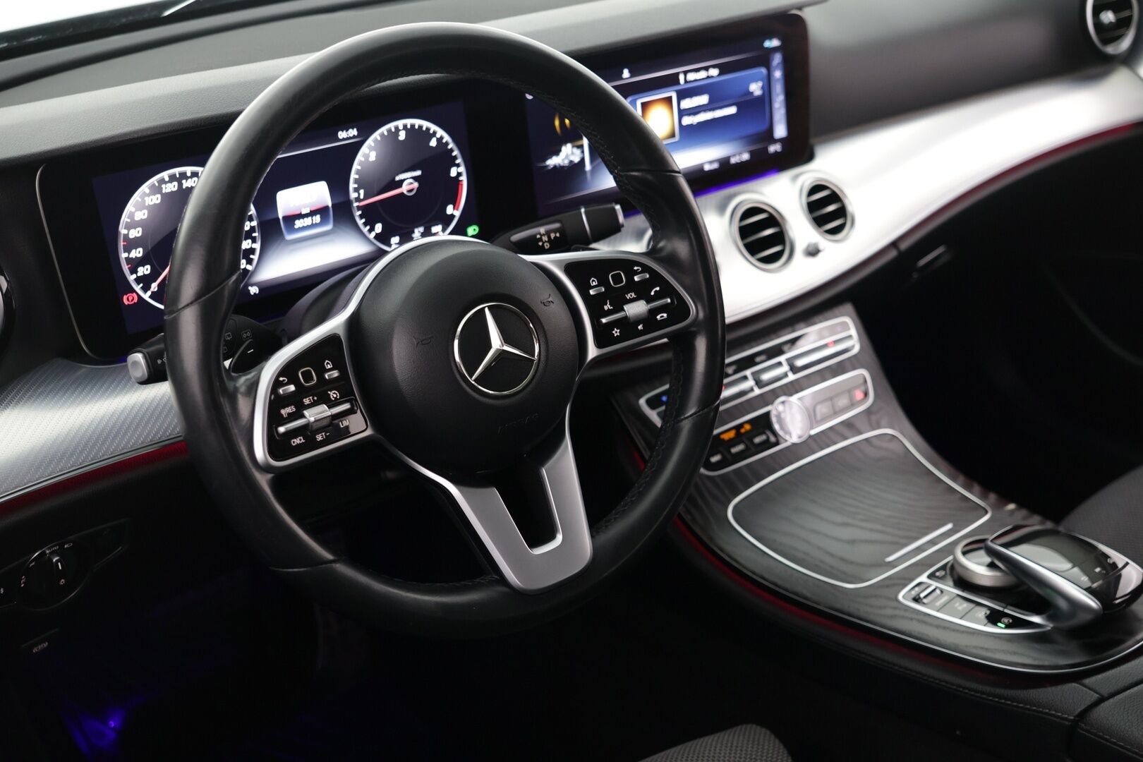MERCEDES-BENZ E 2019 200 d T A Premium Business - | Widescreen | Burmester | Ambient | P.Kamera |