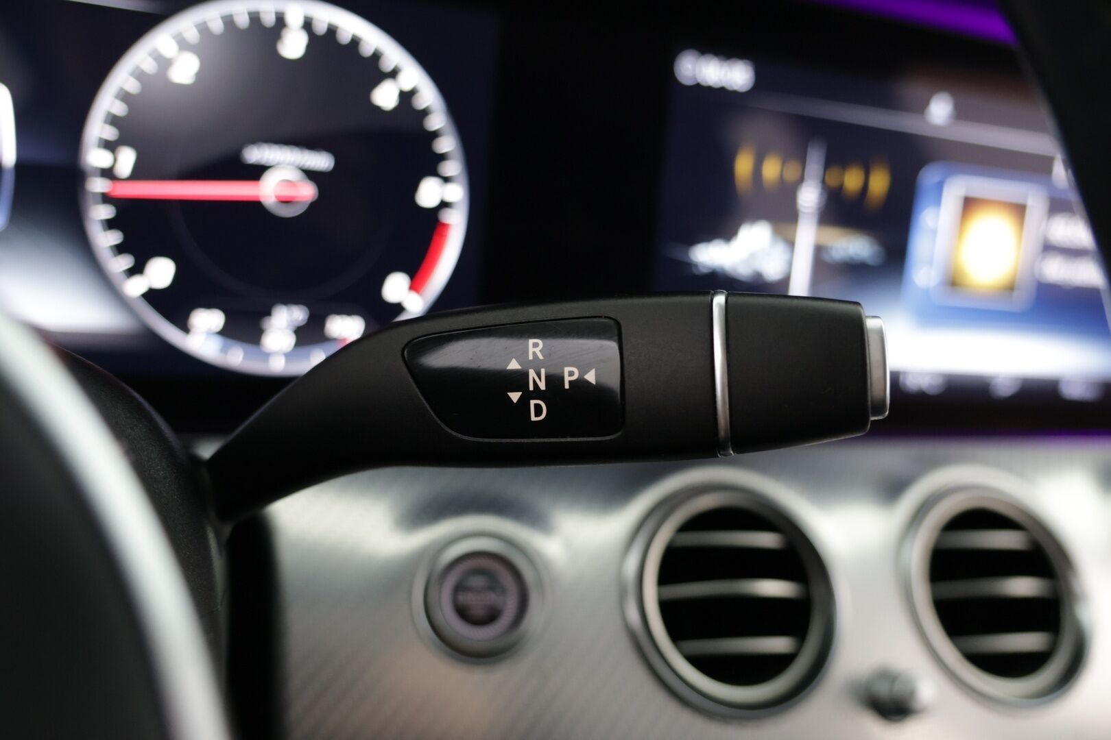 MERCEDES-BENZ E 2019 200 d T A Premium Business / Widescreen / Burmeister / Ambient / P.Kamera / - Hyvin huollettu! / Näyttävä / Kahdet renkaat /