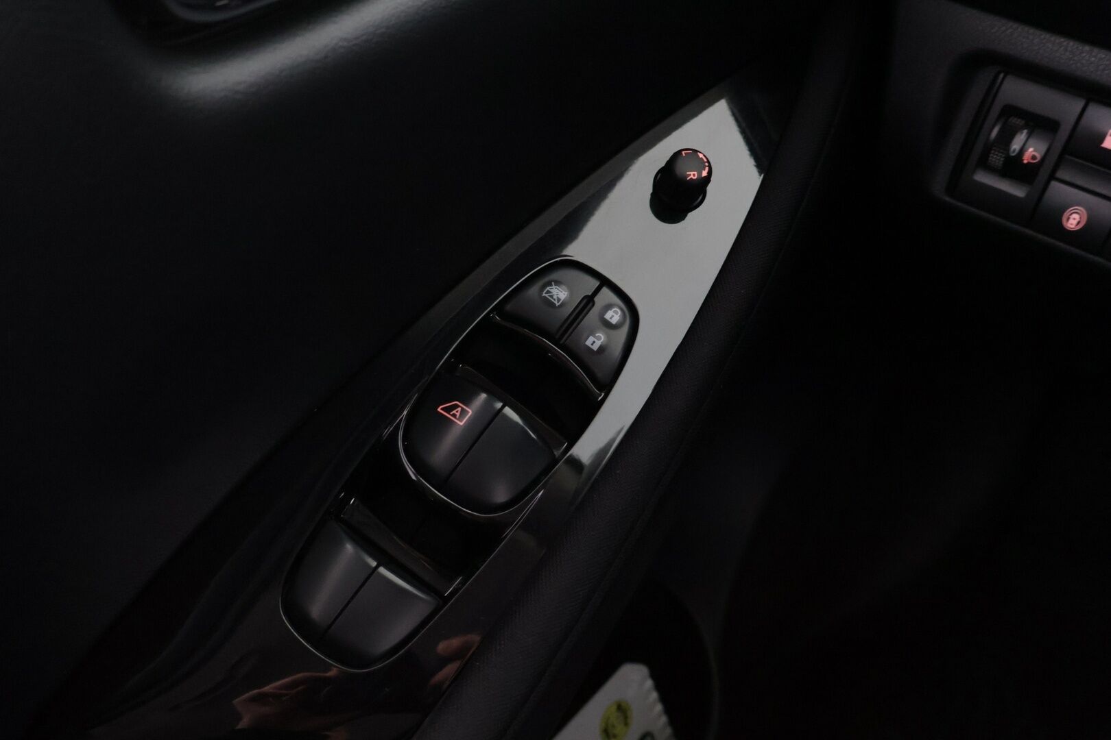 Nissan Leaf 2019 Acenta 40 kWh - *Adapt. Vakkari / BLIS / Kessy / P. Kamera / Lämpöpumppu /  Navi / Digimittaristo*