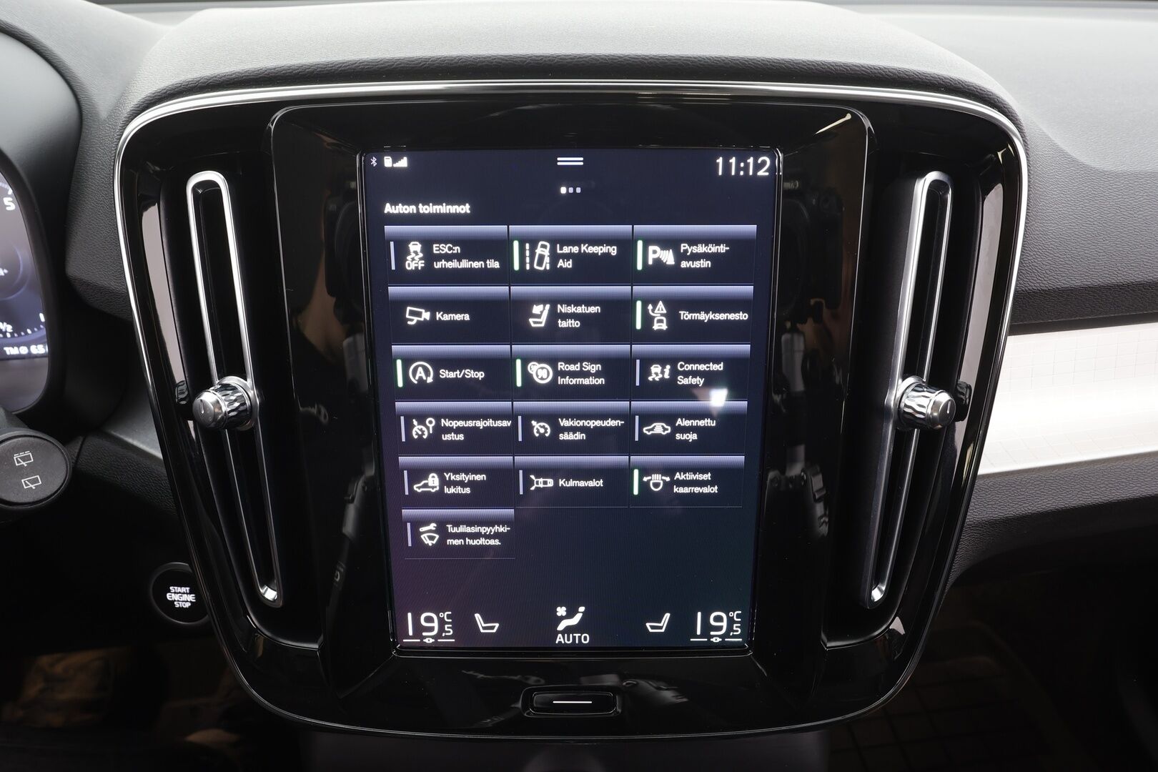 Volvo XC40 2022 T2 Business Edition aut - Suomi-auto | 1-omistaja | Kahdet renkaat aluvantein | ACC | Webasto | Peruutuskamera | Nahkaverhoilu | Sporttipenkit | Navigointi