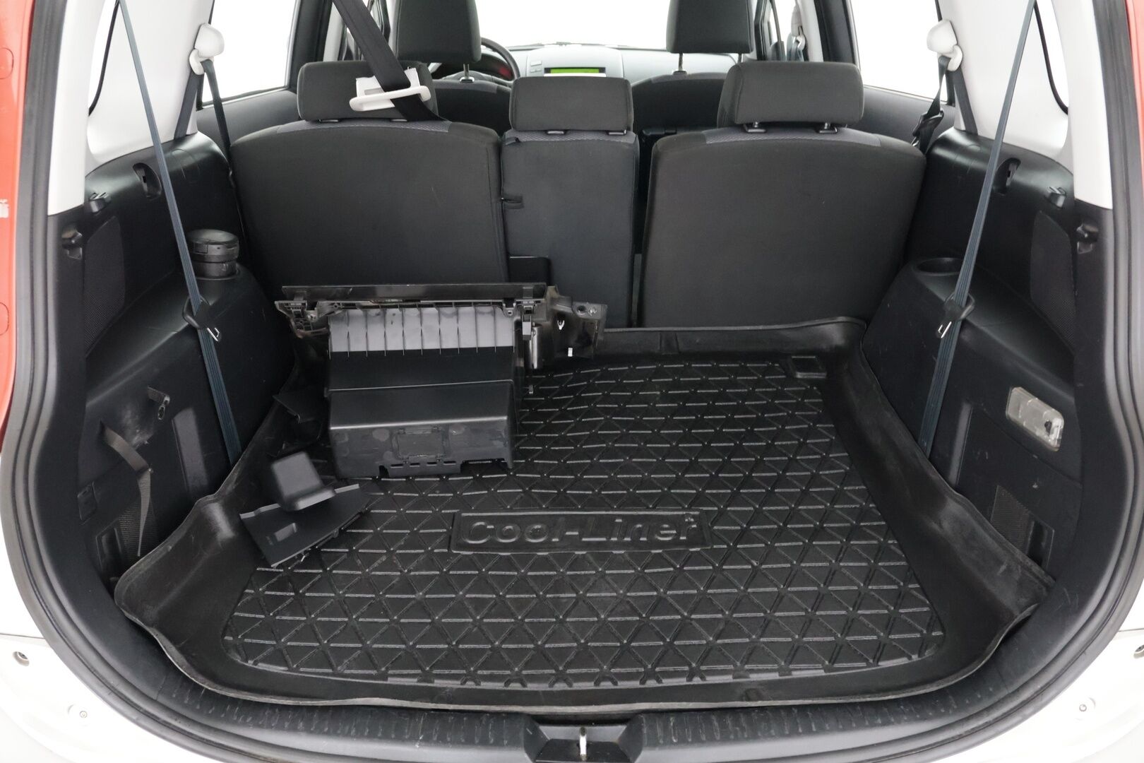 Mazda 5 2006 MPV 2,0 Elegance 5MT 5d H29 - YritysOutlet - myydään vain yrityksille!! - *Koukku / Lohkolämmitin sisäpistokkeella*