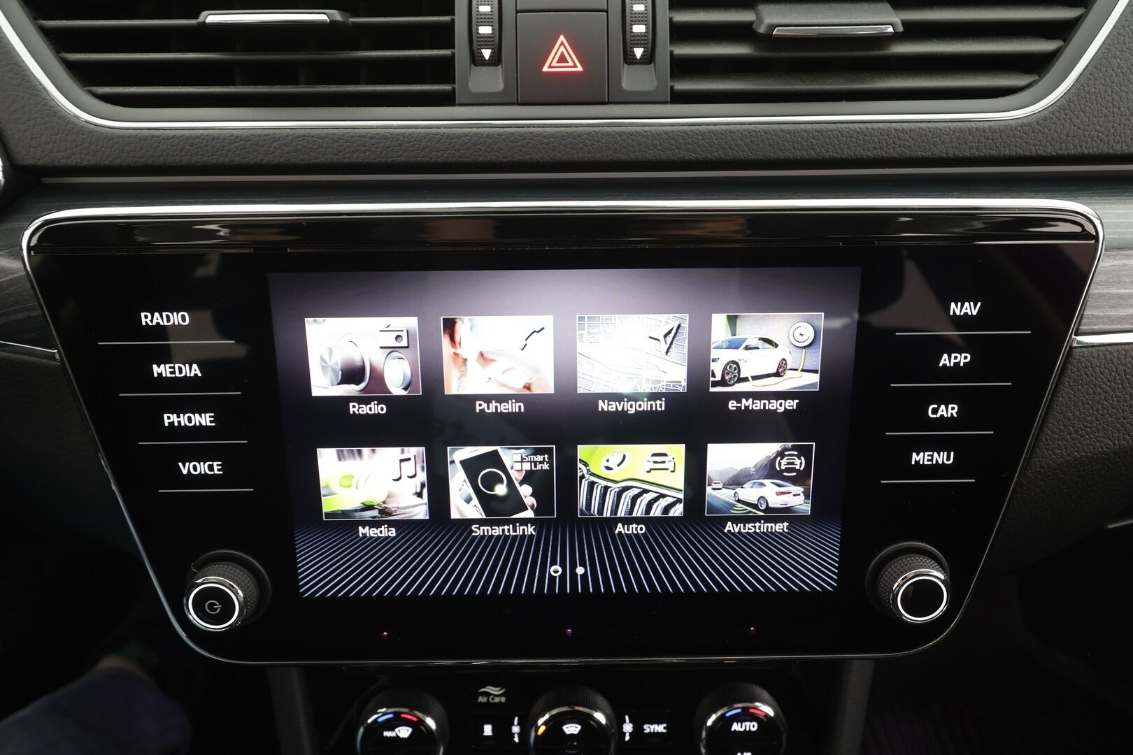 Skoda Superb 2022 Combi 1.4 TSI PHEV Style iV DSG Autom - | ACC | Webasto | Koukku | Muistipenkit | LED | P.Kamera | Keyless | 1.Om Suomi-auto | Kahdet Renkaat |