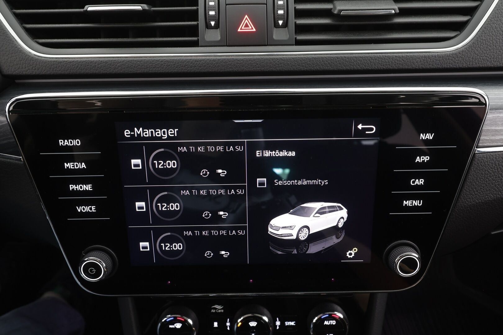 Skoda Superb 2022 Combi 1.4 TSI PHEV Style iV DSG Autom - | ACC | Webasto | Koukku | Muistipenkit | LED | P.Kamera | Keyless | 1.Om Suomi-auto | Kahdet Renkaat |