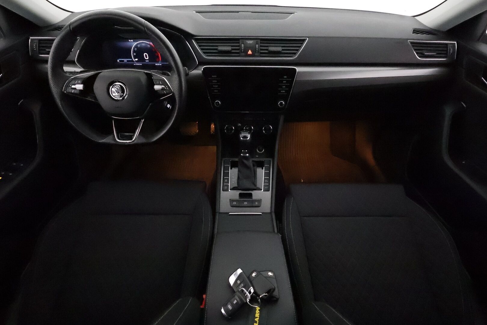 Skoda Superb 2022 2.0 TDI 150 Ambition BusinessLine DSG Aut. **Webasto / LED / Digimittaristo / Koukku / Vakkari / P.kamera** - 1-om Suomi-auto / Kahdet Renkaat / Merkkihuollettu!