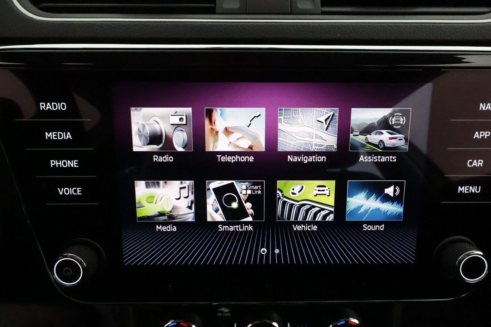 Skoda Superb 2022 Combi 2.0 TDI 150 Style DSG **ACC / Webasto / Koukku / Navi / Matrix LED / Muistipenkit / Nahka-Alcantara** - 1.Om Suomi-auto / Kahdet renkaat aluvanteilla / Merkkihuollettu