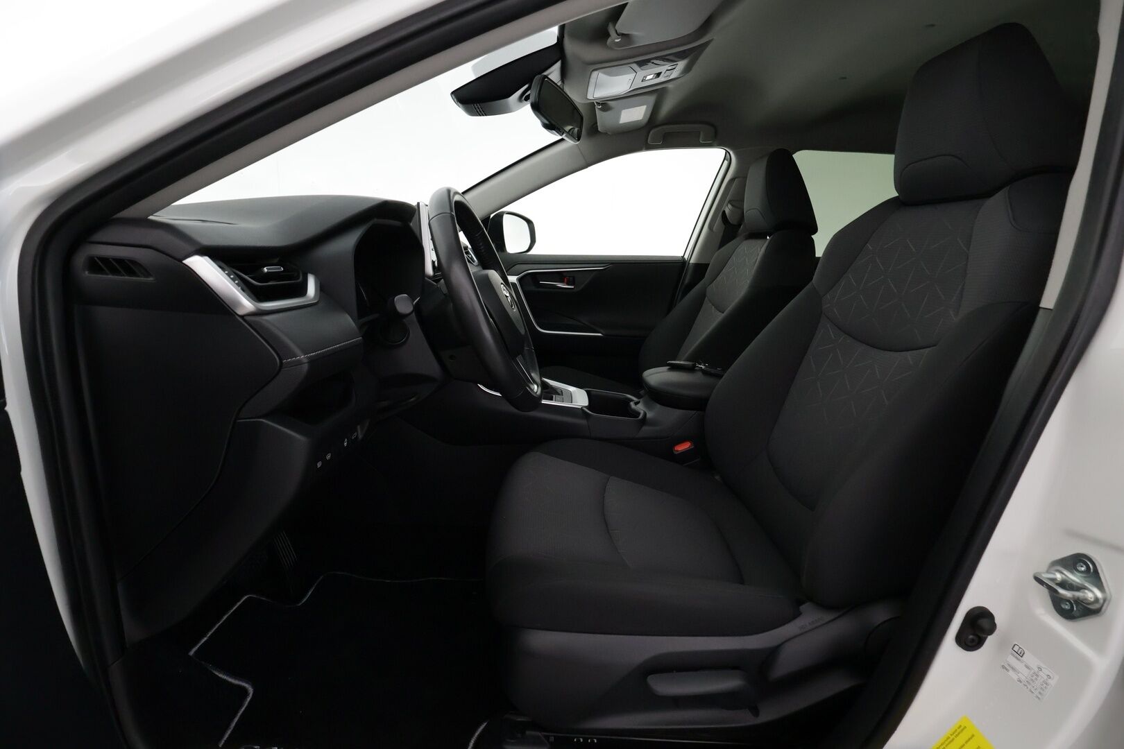 Toyota RAV4 2022 2,5 Hybrid Plus Edition - | ACC | Koukku | Navi | P.kamera ja tutkat | Keyless | Apple & Android | Lämm. ratti ja tuulilasi | LTA | RSA | Merkkihuollot | 1-om suomiauto | 