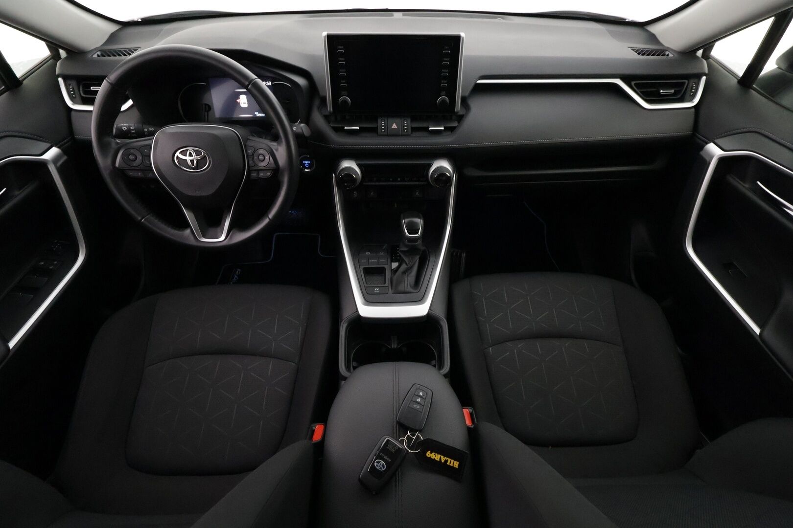 Toyota RAV4 2022 2,5 Hybrid Plus Edition - | ACC | Koukku | Navi | P.kamera ja tutkat | Keyless | Apple & Android | Lämm. ratti ja tuulilasi | LTA | RSA | Merkkihuollot | 1-om suomiauto | 