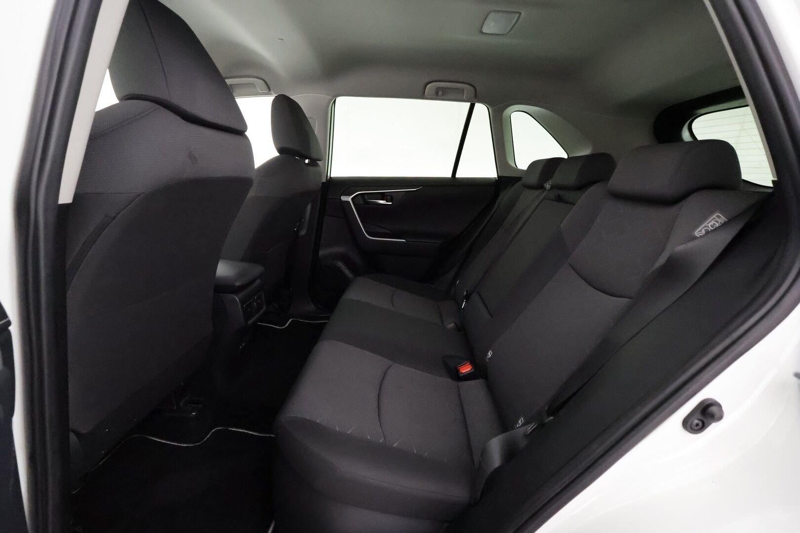 Toyota RAV4 2022 2,5 Hybrid Plus Edition - | ACC | Koukku | Navi | P.kamera ja tutkat | Keyless | Apple & Android | Lämm. ratti ja tuulilasi | LTA | RSA | Merkkihuollot | 1-om suomiauto | 