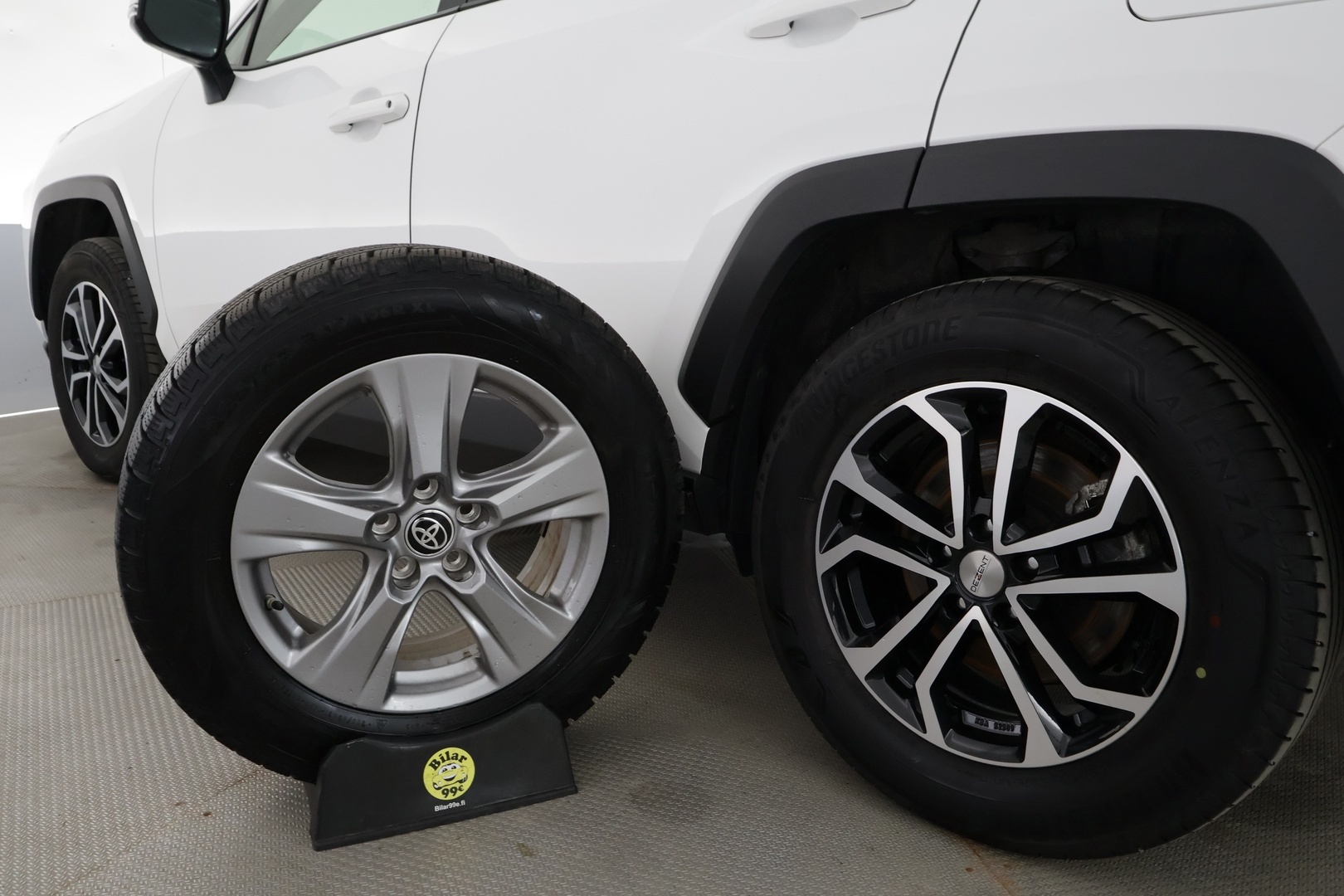 Toyota RAV4 2022 2,5 Hybrid Plus Edition - | ACC | Koukku | Navi | P.kamera ja tutkat | Keyless | Apple & Android | Lämm. ratti ja tuulilasi | LTA | RSA | Merkkihuollot | 1-om suomiauto | 