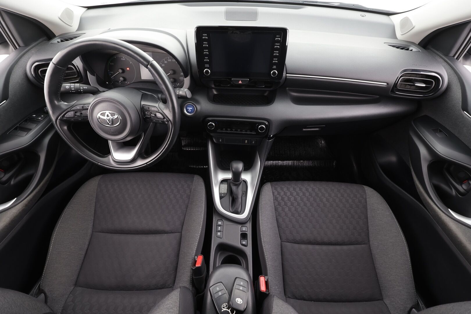 Toyota Yaris 2022 1,5 Hybrid Active * ACC / Kaistavahti / Navi / P.Kamera / Apple&Android / Keyless / Ratinlämmitin / 2x Renkaat / ALV * - Suomi-auto / Merkkihuollettu - HULLUT AVAJAISHULINAT KORKOTARJOUS 3,29 %