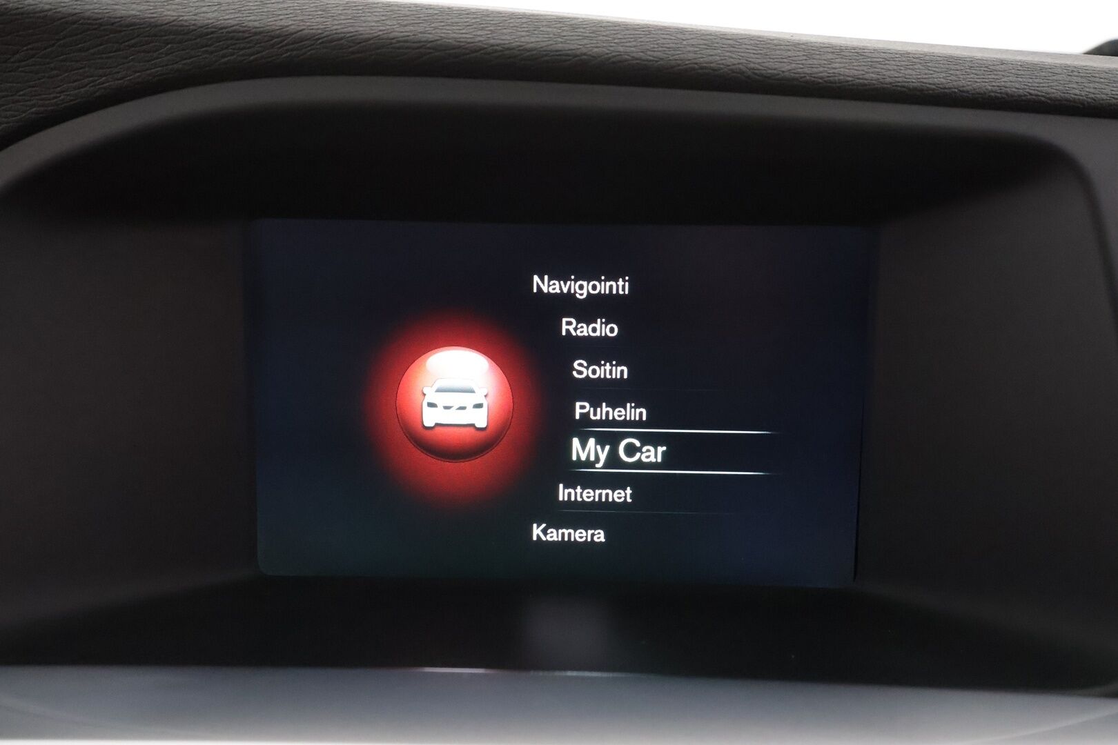 Volvo V60 2017 T5 R-Design aut * Webasto / Vakkari / Xenon / P.Tutkat / Muistipenkki / Navi / Keyless * - Kahdet renkaat aluvanteilla
