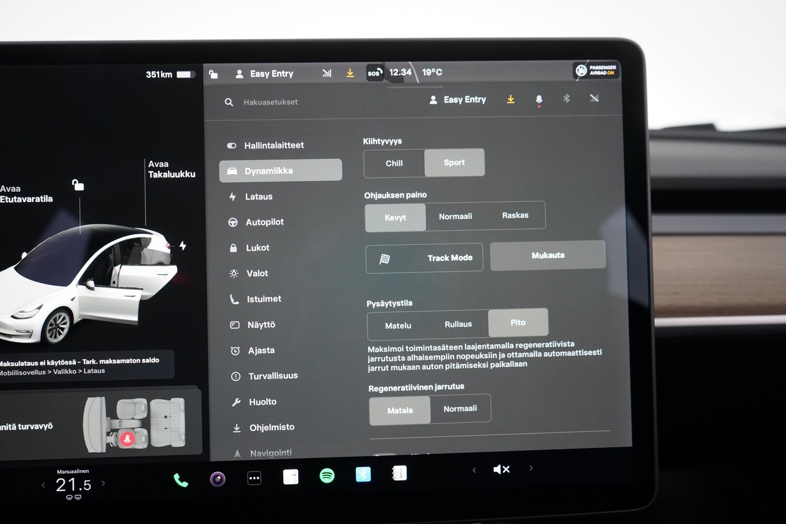 Tesla Model 3 2020 Performance Dual Motor AWD * FSD / Premium Audio / Lasikatto * - Täysin itsenäinen ajo FSD / Kahdet renkaat