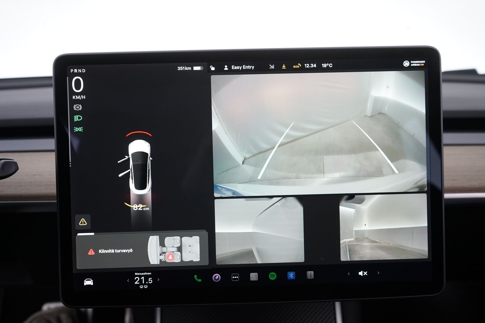 Tesla Model 3 2020 Performance Dual Motor AWD * FSD / Premium Audio / Lasikatto * - Täysin itsenäinen ajo FSD / Kahdet renkaat