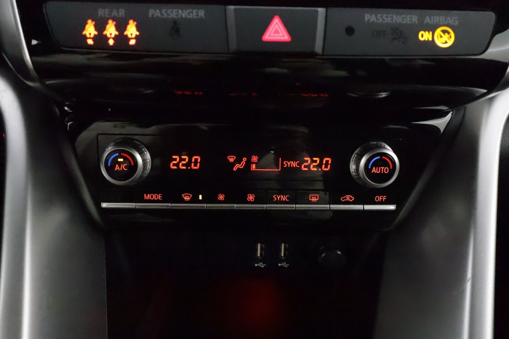 Mitsubishi Eclipse Cross 2022 2.4 PHEV Invite 4WD **1-om Suomi-auto / Merkkihuollettu / P.kamera / Keyless / Kaistavahti / LED valot**
