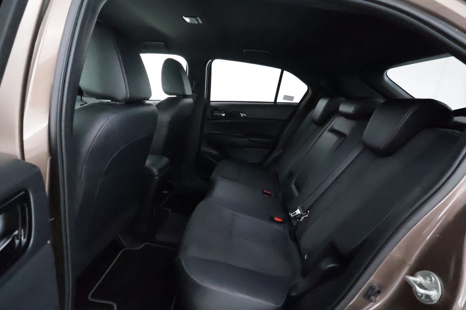 Mitsubishi Eclipse Cross 2022 2.4 PHEV Invite 4WD **1-om Suomi-auto / Merkkihuollettu / P.kamera / Keyless / Kaistavahti / LED valot**