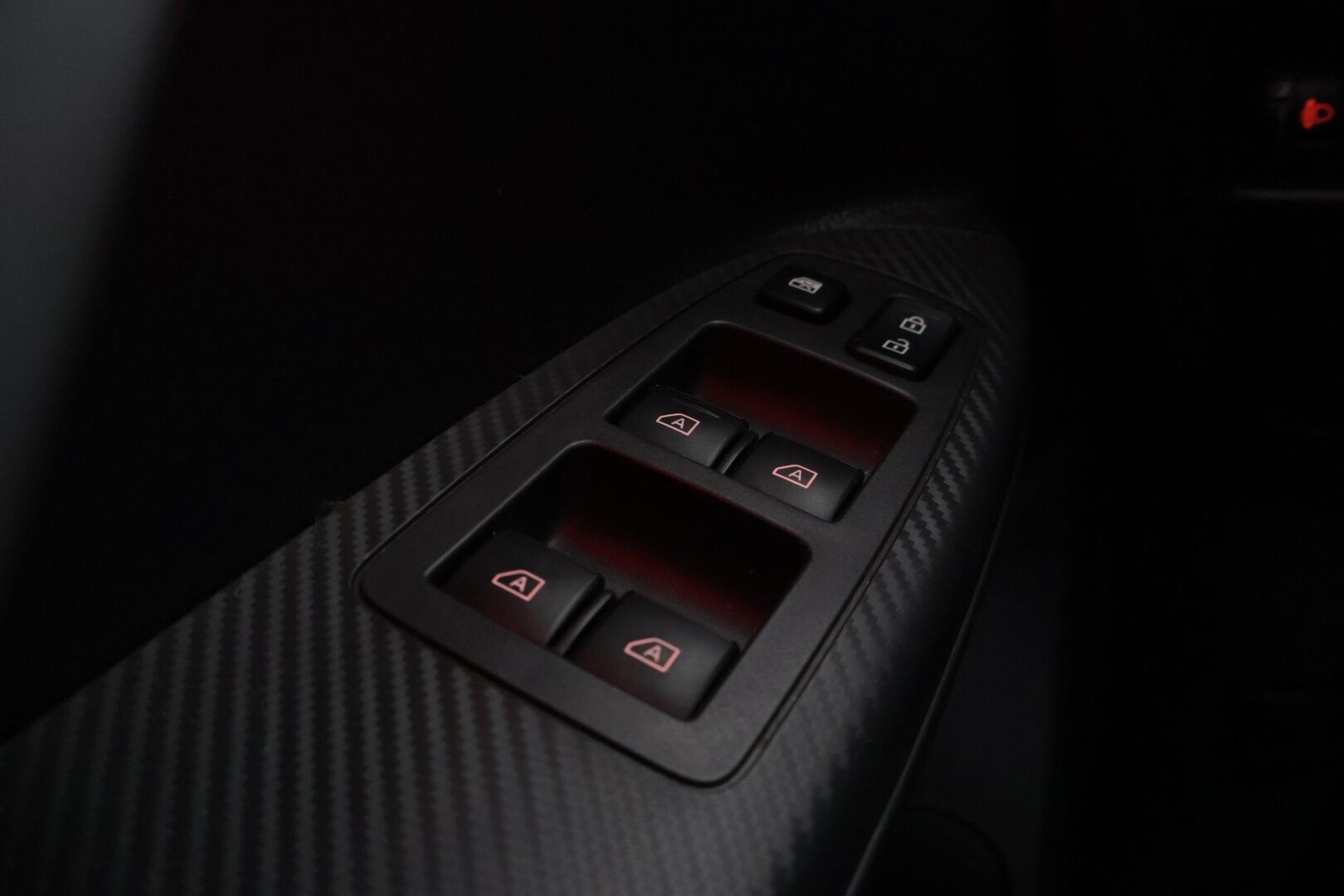 Mitsubishi Eclipse 2022 Mitsubishi Eclipse Cross 2.4 PHEV Inform 4WD *Akkukäyttöinen lisälämmitin / P.Kamera / Koukku / LED* - *Merkkihuollettu / Kaukovaloautomatiikka*