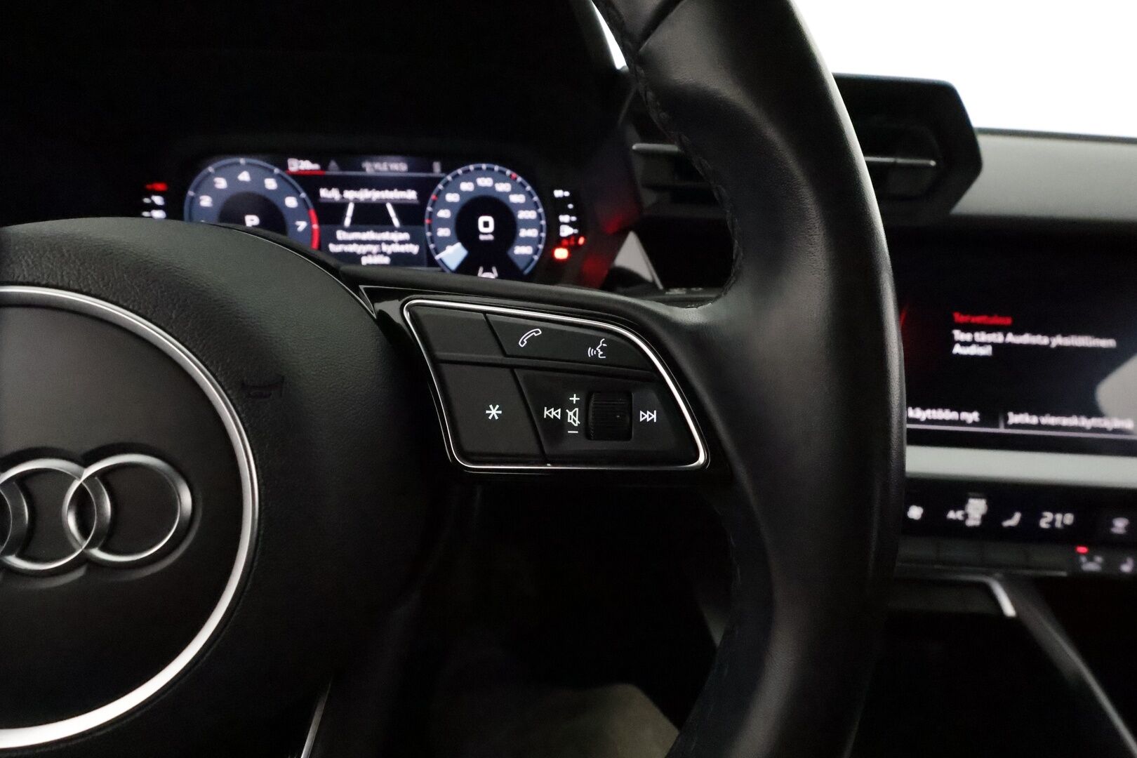 Audi A3 2022 Sedan Business 30 TFSI 81kW MHEV S tronic **Webasto / ACC / LED / P.Tutka / Sporttipenkit / Kaistavahti** - 1-om Suomi-auto / Kovilla varusteilla! - HULLUT JOULUT KORKOTARJOUS 2,49% 