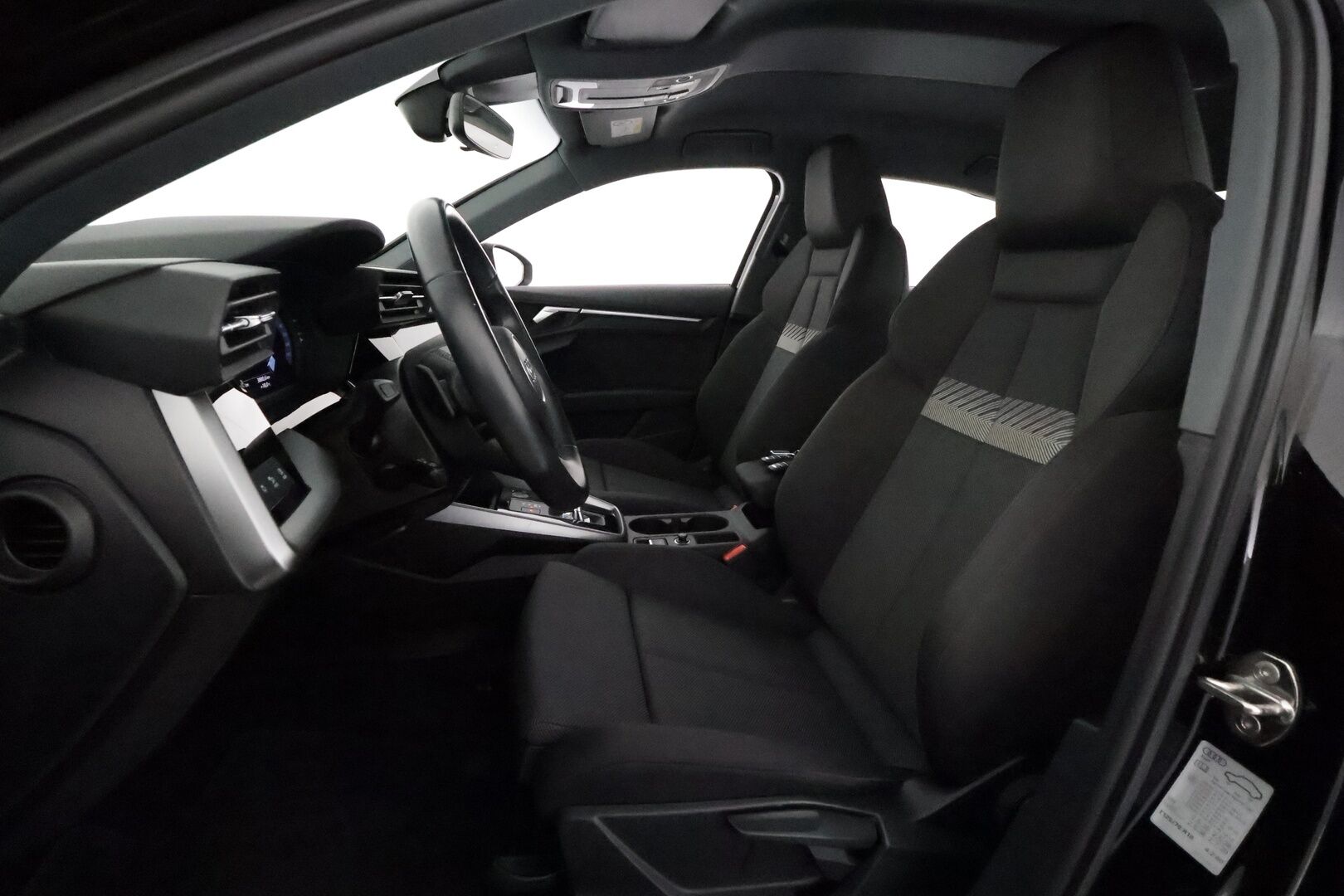 Audi A3 2022 Sedan Business 30 TFSI 81kW MHEV S tronic **Webasto / ACC / LED / P.Tutka / Sporttipenkit / Kaistavahti** - 1-om Suomi-auto / Kovilla varusteilla! - HULLUT JOULUT KORKOTARJOUS 2,49% 