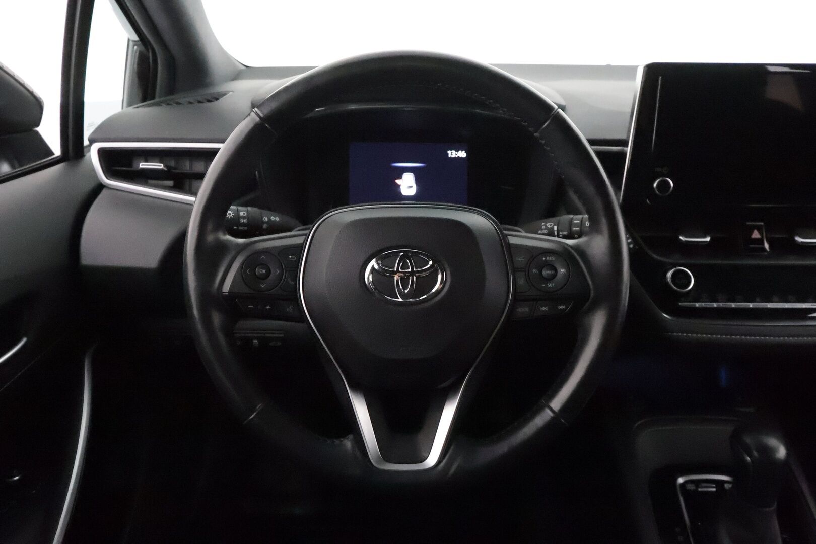 Toyota Corolla 2022 Touring Sports 2,0 Hybrid Prestige Edition **Adapt.Vakkari / LED-valot / P.Kamera / Navi / Kaistavahti / Keyless** - Suomi-auto / Kahdet Renkaat / Merkkihuollettu!